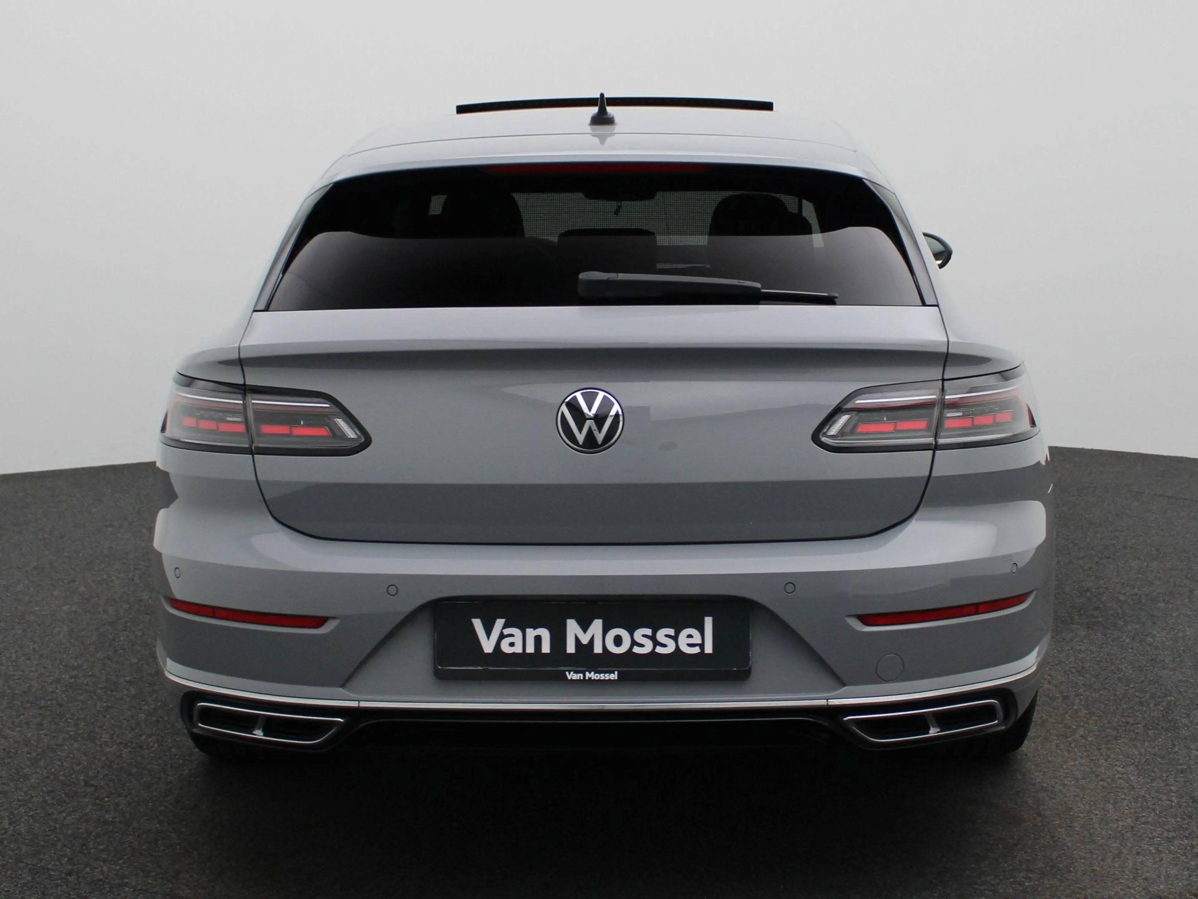 Volkswagen Arteon 2.0 TDI SCR 147kW DSG R-Line S.B. PANO | KEYLESS | — photo 5