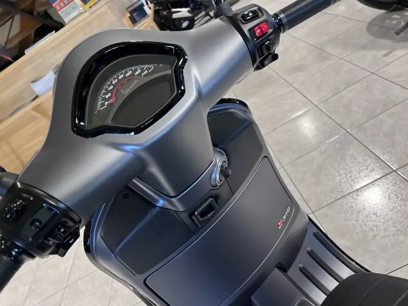 Vespa GTS Super Sport - foto 6