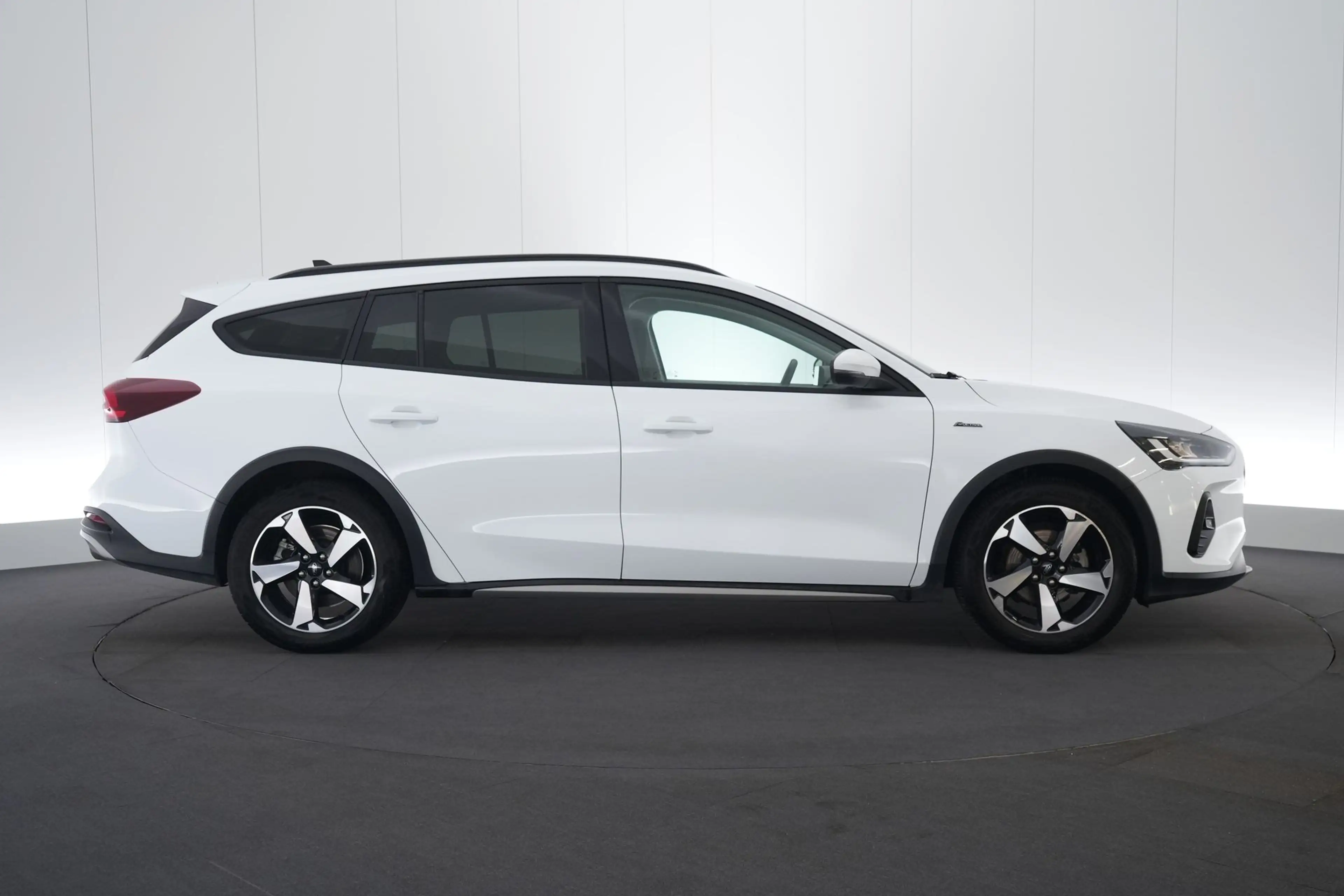 Ford Focus Clipper 1.0i DCT EcoBoost MHEV Active X LED GPS PD — photo 5