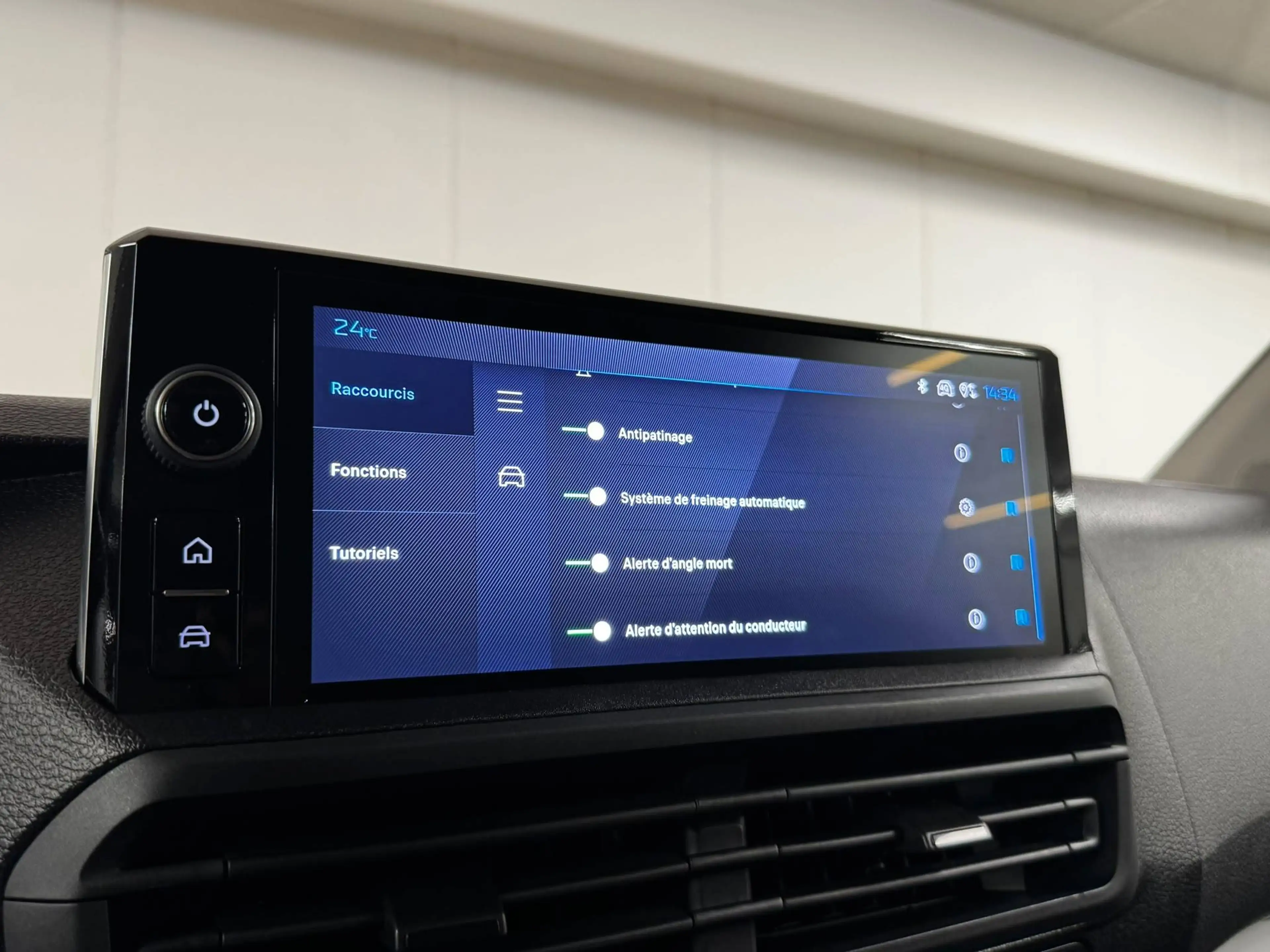 Peugeot Expert 2.0 BlueHDI 145CV UTILITAIRE 3 PLACES AUTO CAMERA 360 GPS REG TVA/BTW — photo 15
