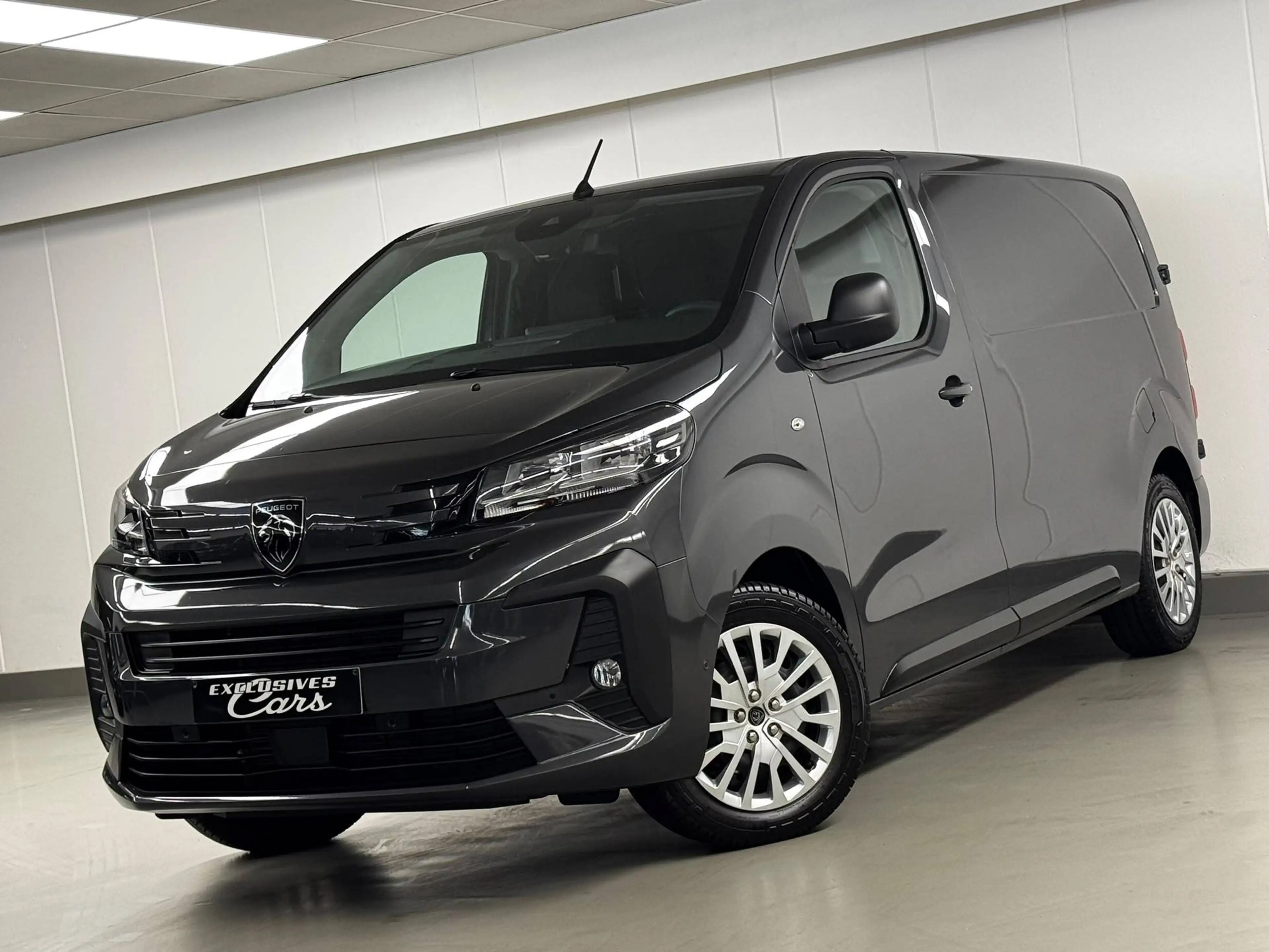 Peugeot Expert 2.0 BlueHDI 145CV UTILITAIRE 3 PLACES AUTO CAMERA 360 GPS REG TVA/BTW