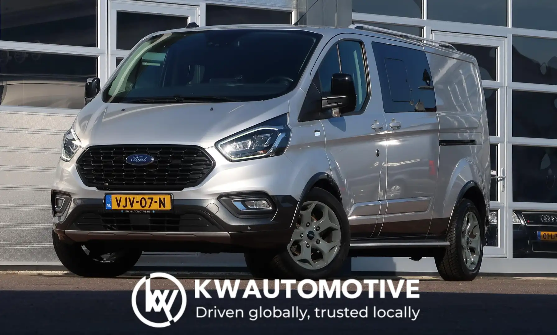 Ford Transit Custom 320 2.0 TDCI L2H1 ACTIVE DC AUT/ LED/ CAMERA/ ACC/ Zilver - 1
