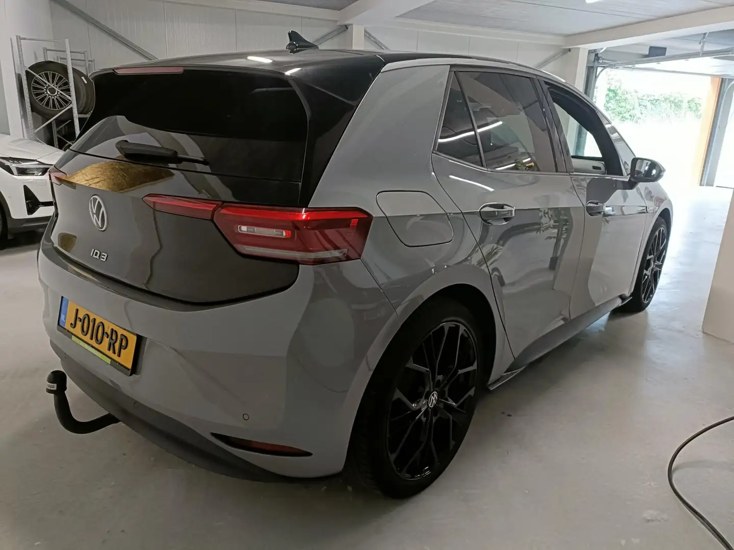 Volkswagen ID.3 First Plus 58 kWh Gris - 2