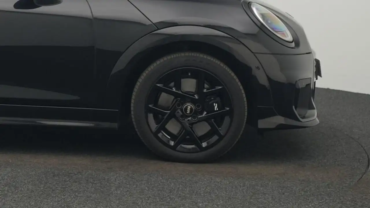 MINI Cooper C John Cooper Works Trim 10