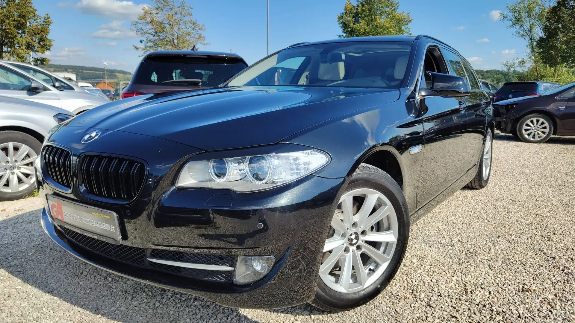 BMW 520 i Touring Xenon*Navi*Leder*Panorama* TÜV NEU* Negru - 2