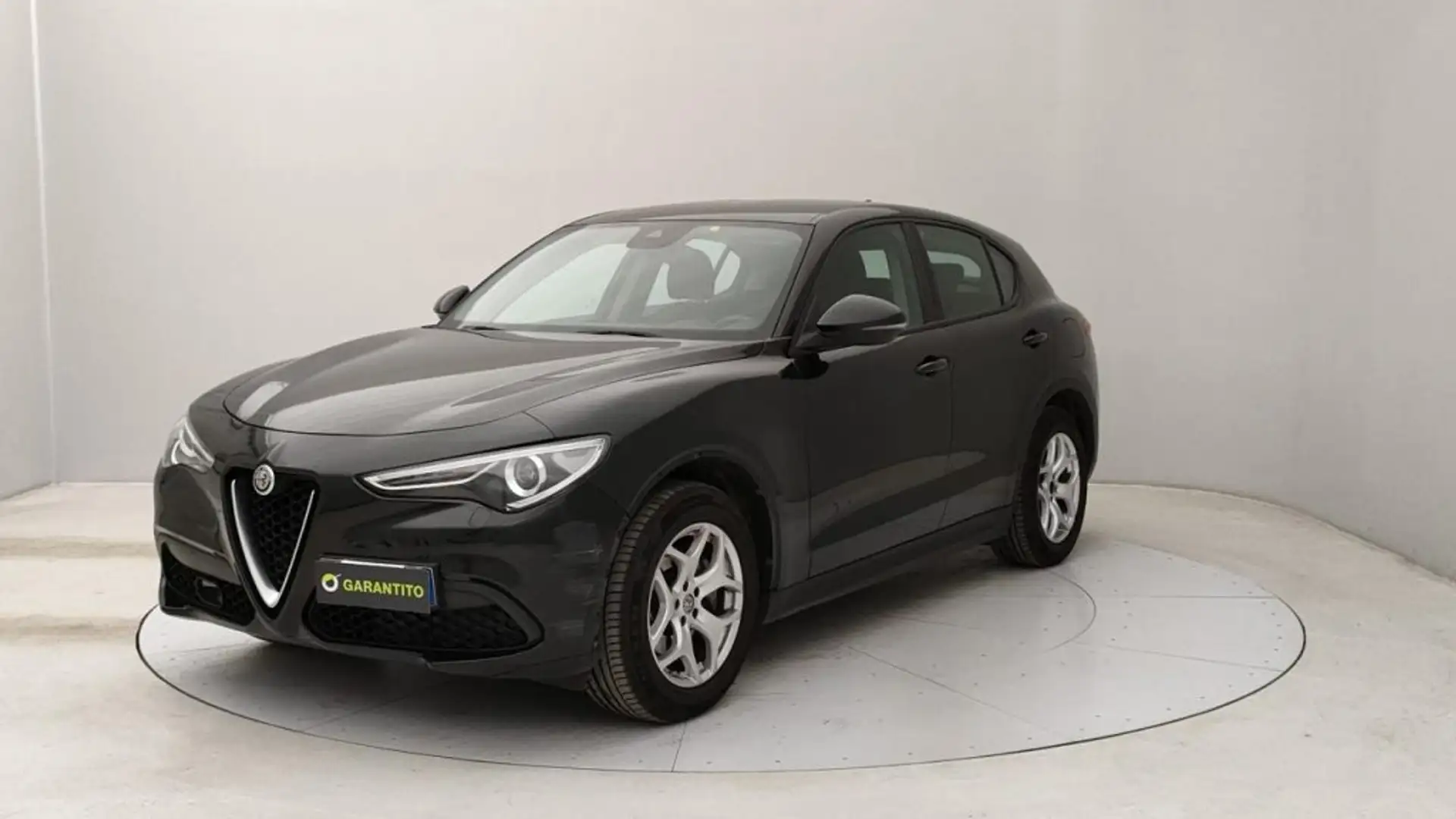 Alfa Romeo Stelvio 2.2 t Business Q4 190cv auto Nero - 1