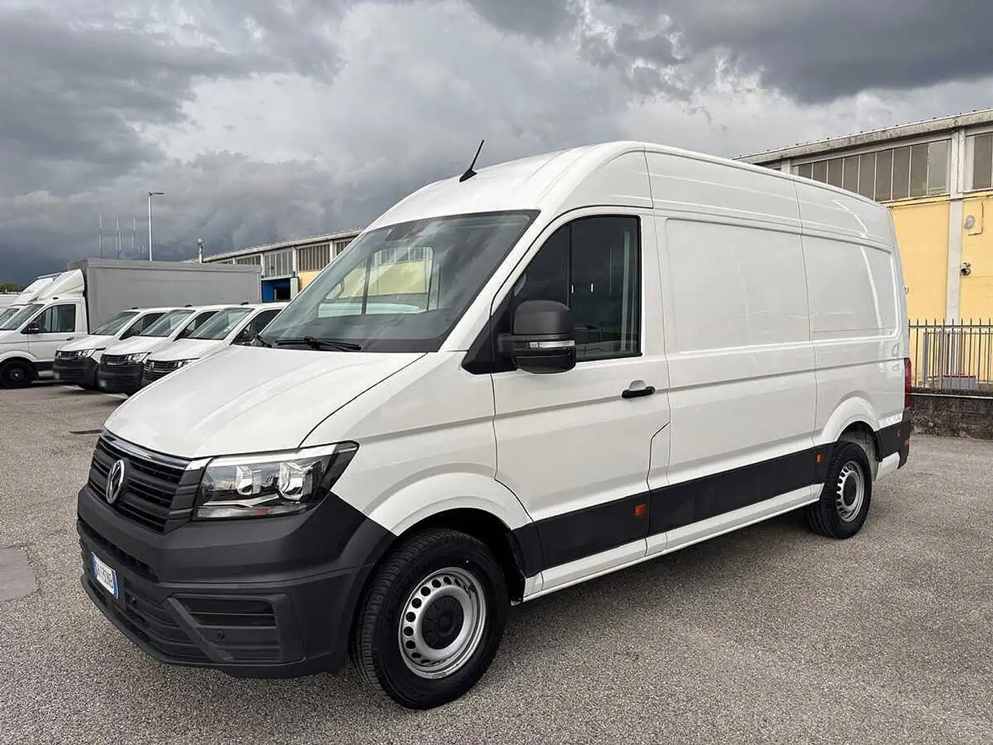 Volkswagen Crafter 35 2.0 TDI 140CV L3H3 isotermico HACCP Bianco - 2