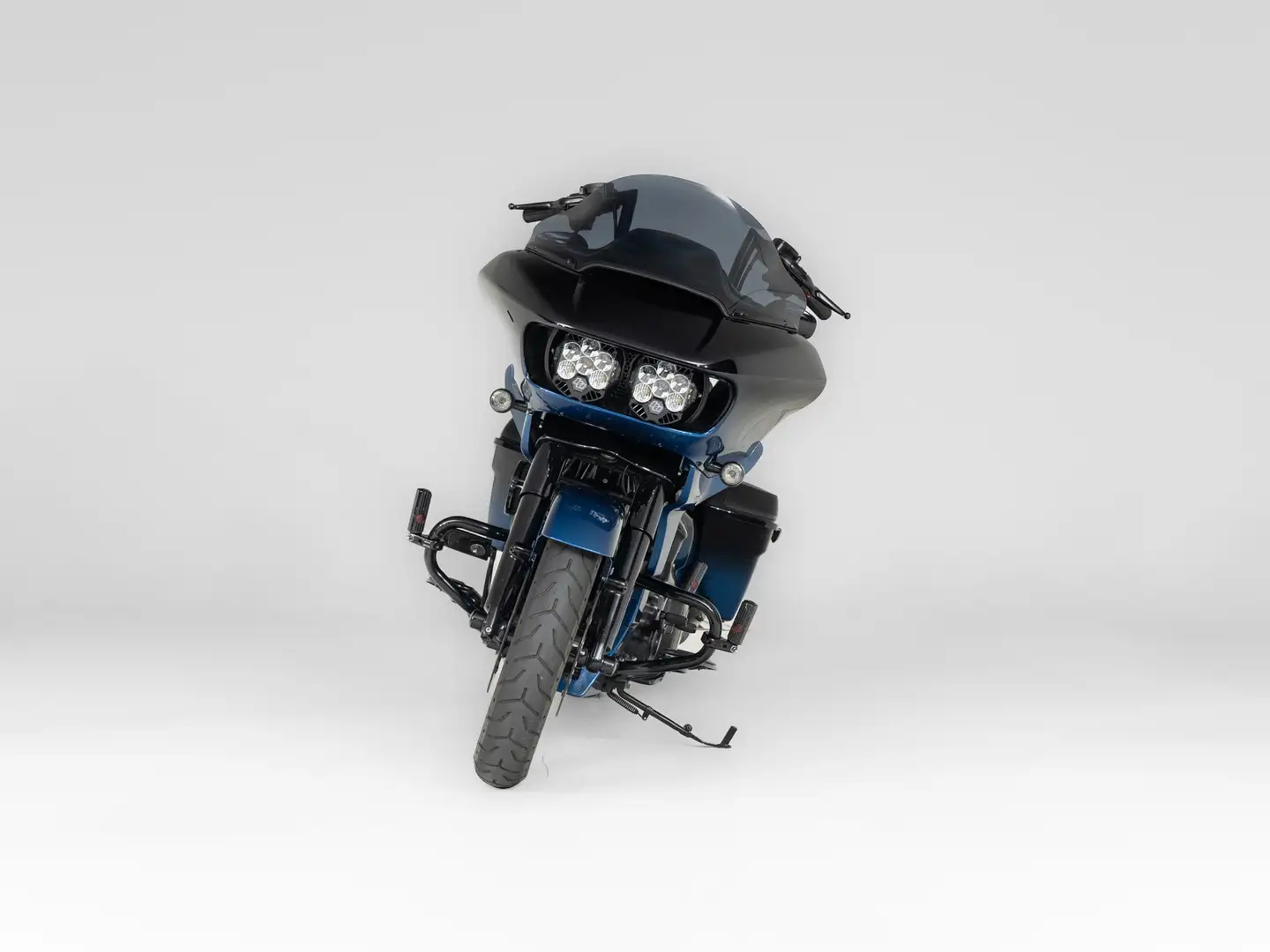 Harley-Davidson Road Glide CVO Negro - 2