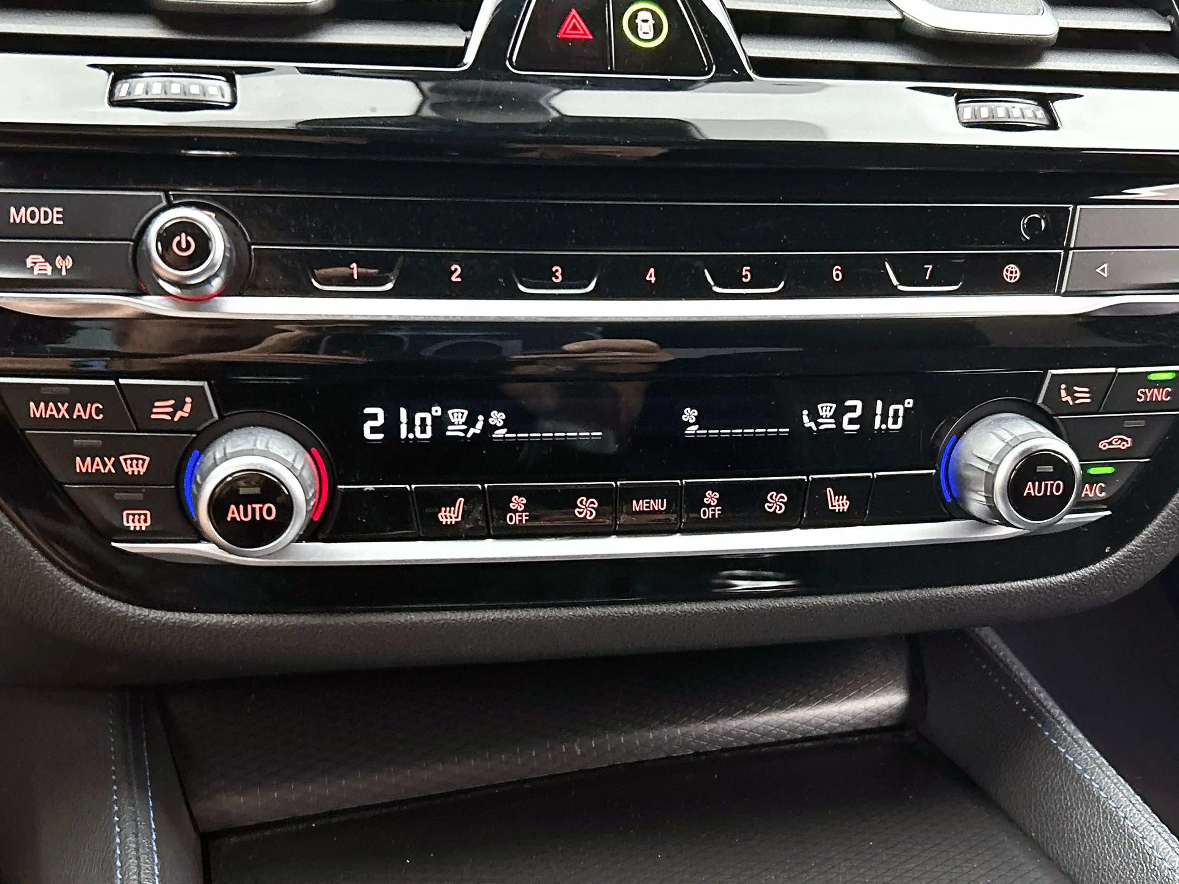BMW 545 5-serie 545e xDrive M Sport | Camera | Adaptive Cr — photo 18