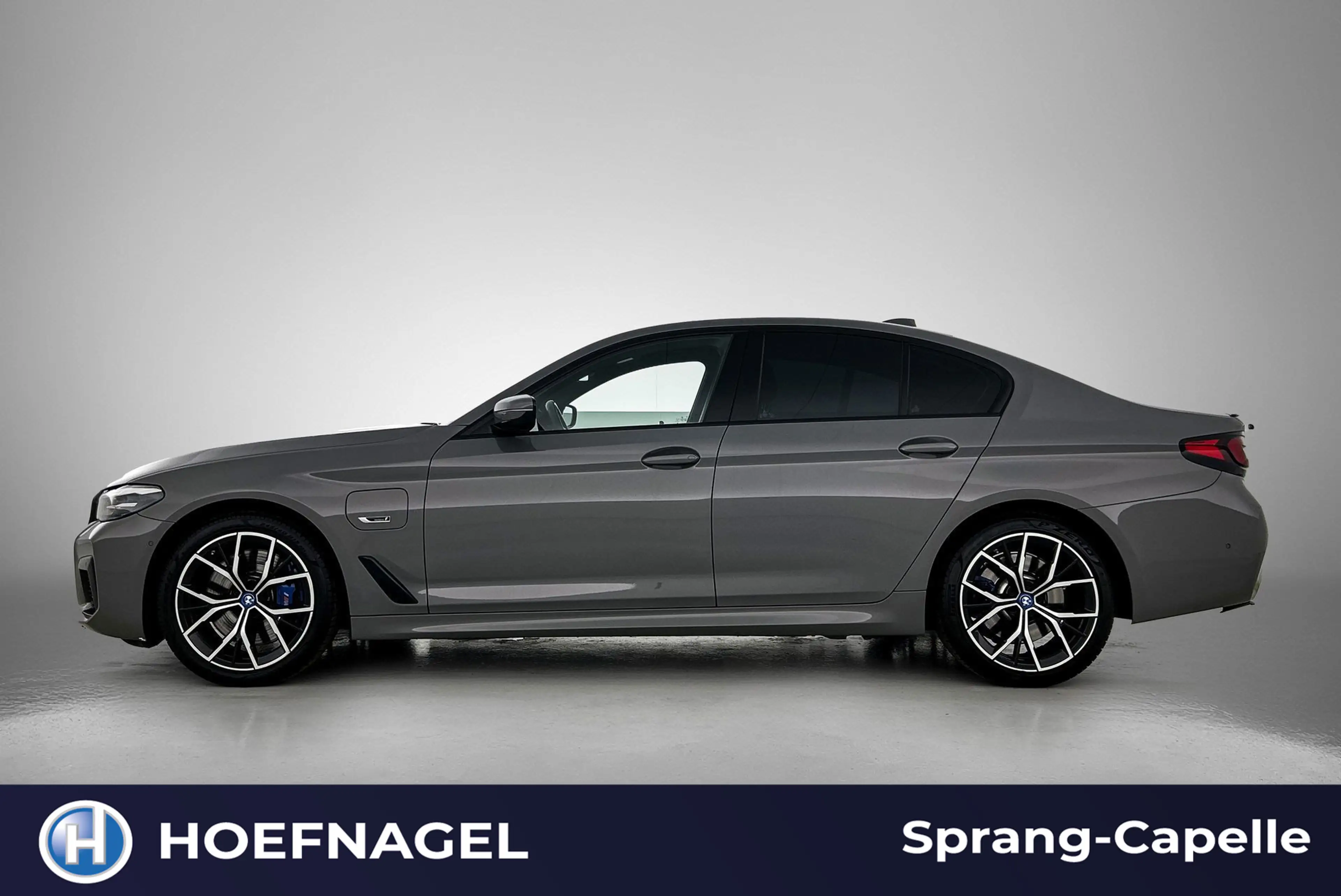BMW 545 5-serie 545e xDrive M Sport | Camera | Adaptive Cr — photo 3