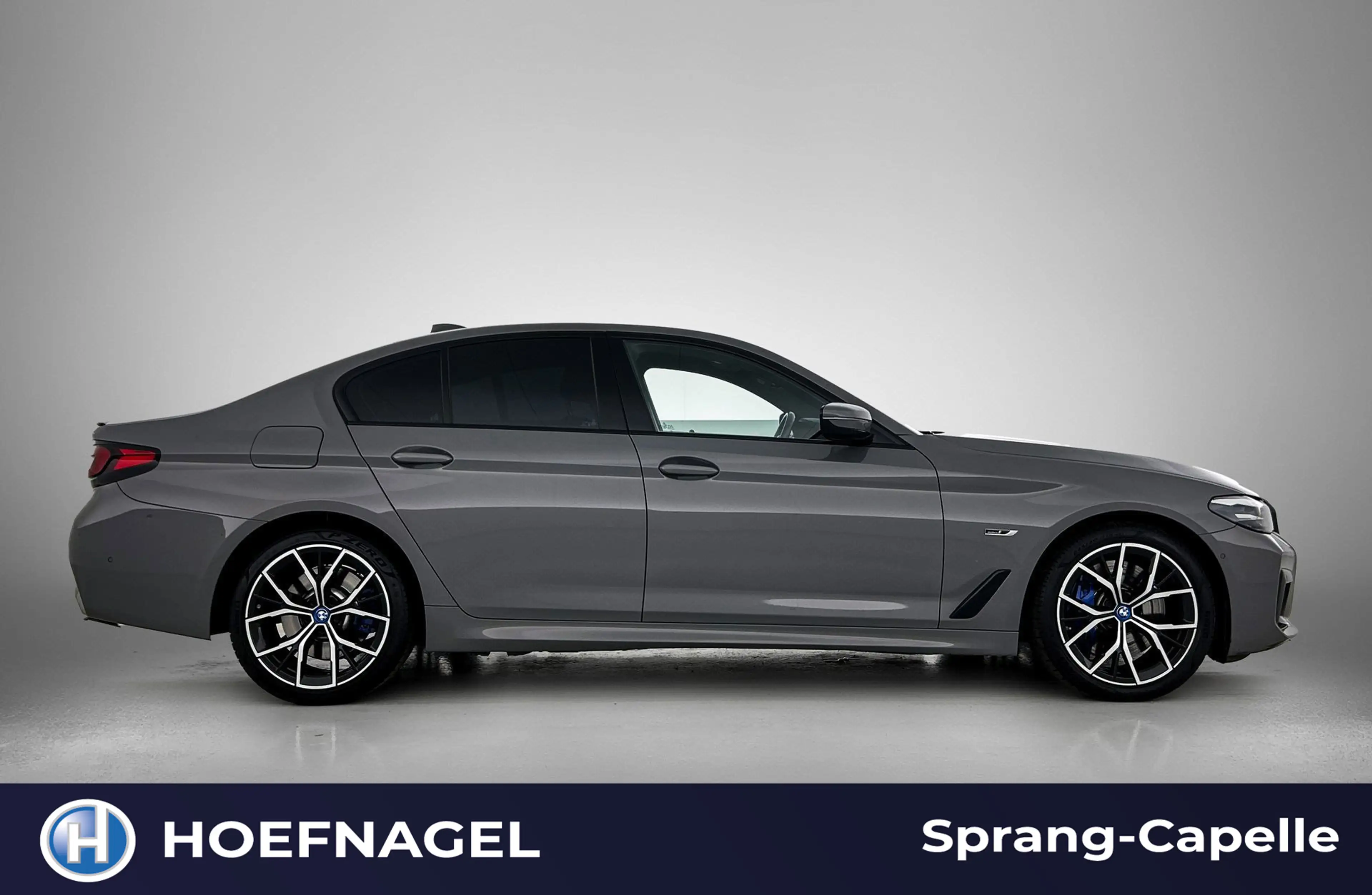 BMW 545 5-serie 545e xDrive M Sport | Camera | Adaptive Cr — photo 9