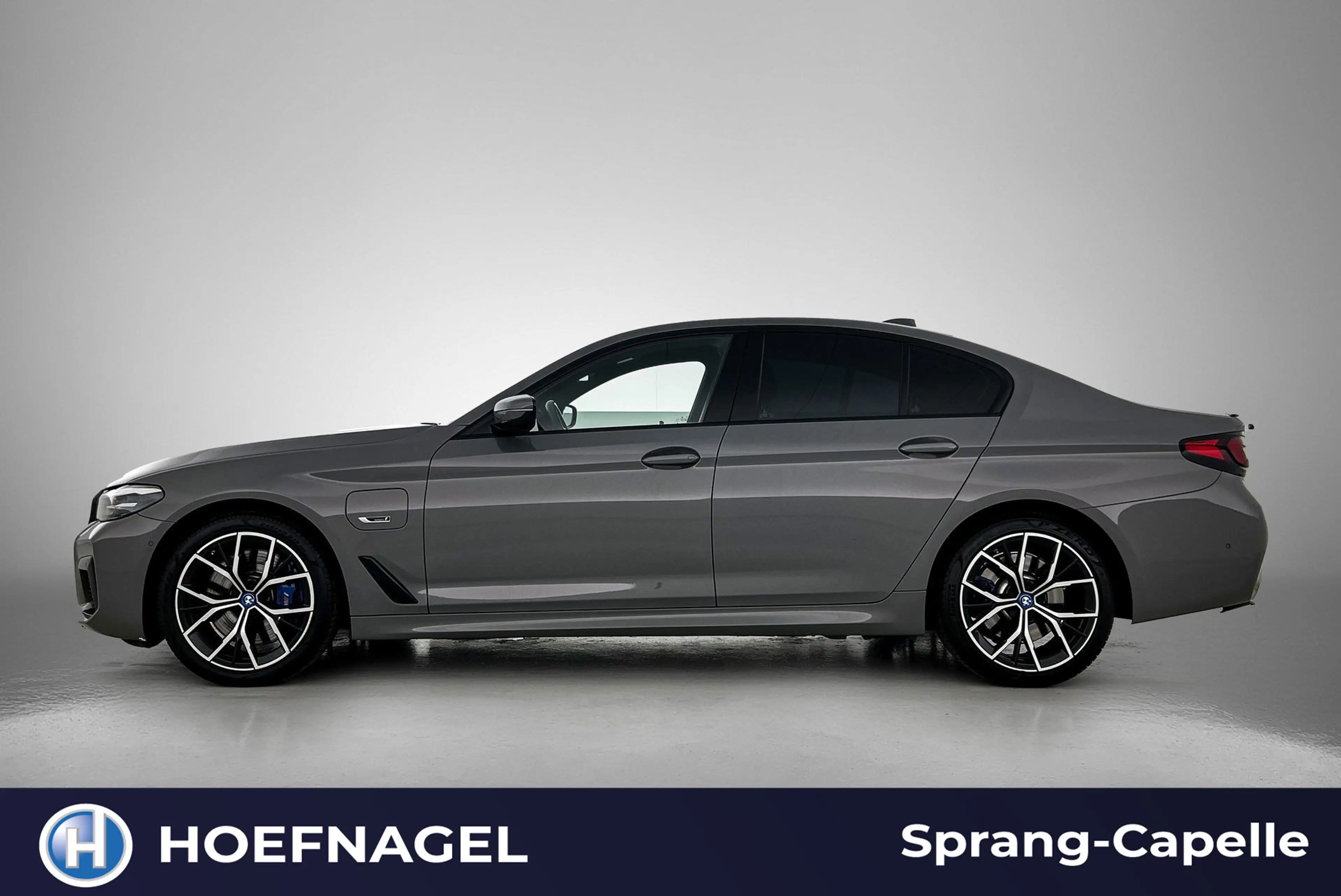 BMW 545 5-serie 545e xDrive M Sport | Camera | Adaptive Cr — photo 3