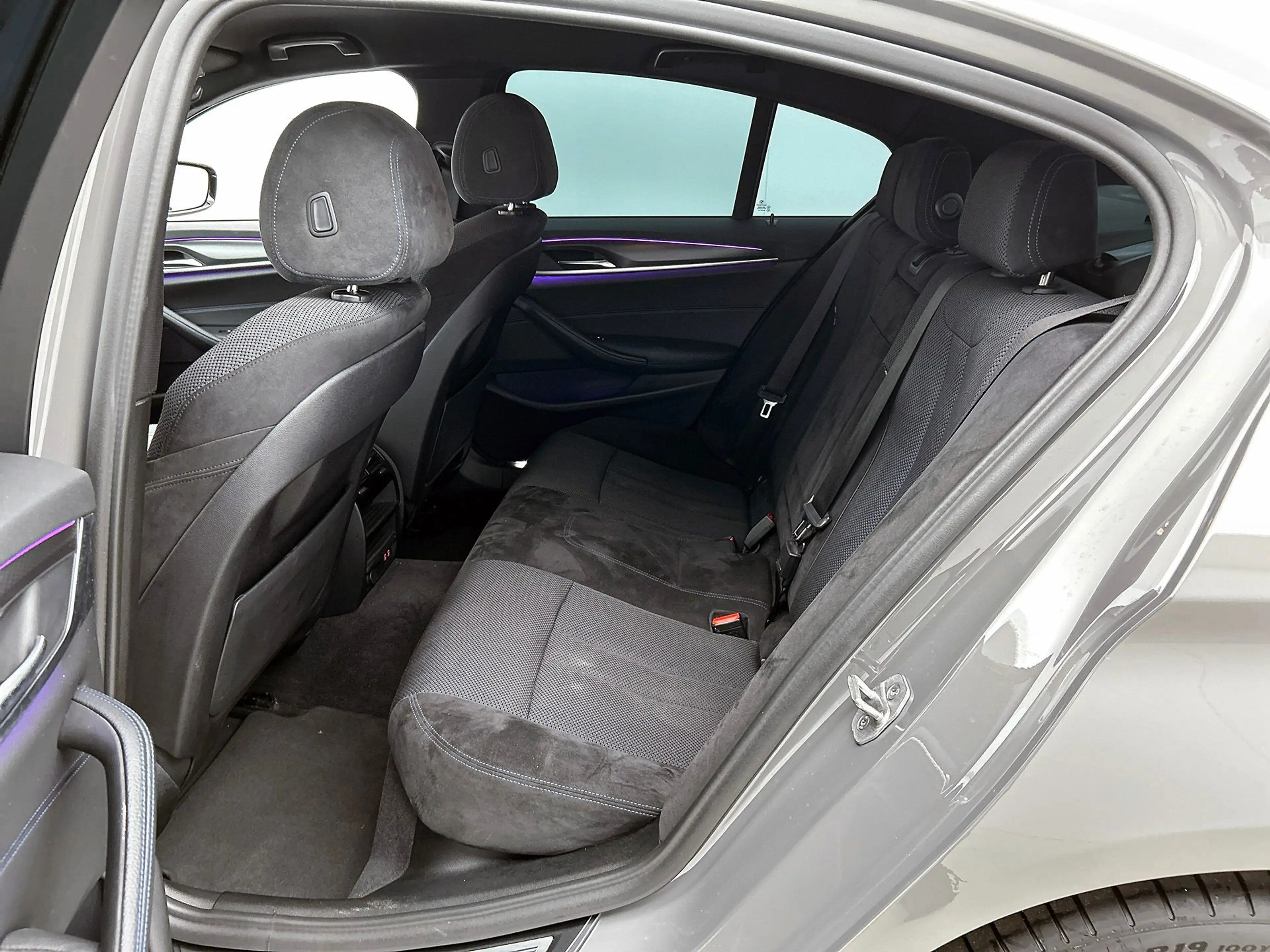BMW 545 5-serie 545e xDrive M Sport | Camera | Adaptive Cr — photo 28