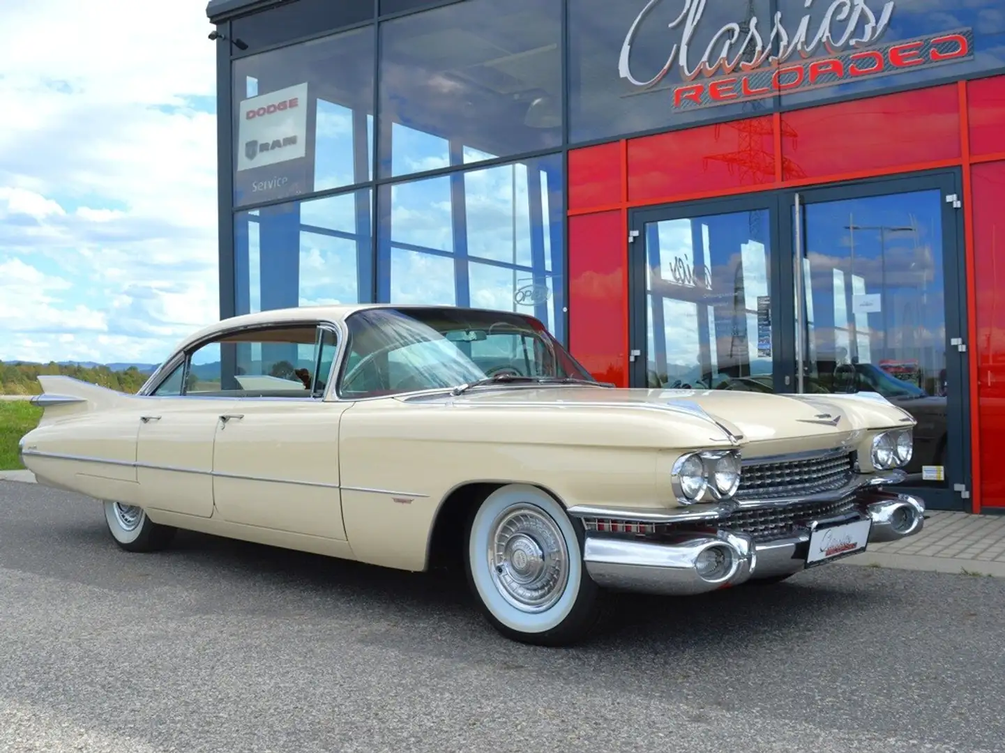Cadillac Deville Beige - 1