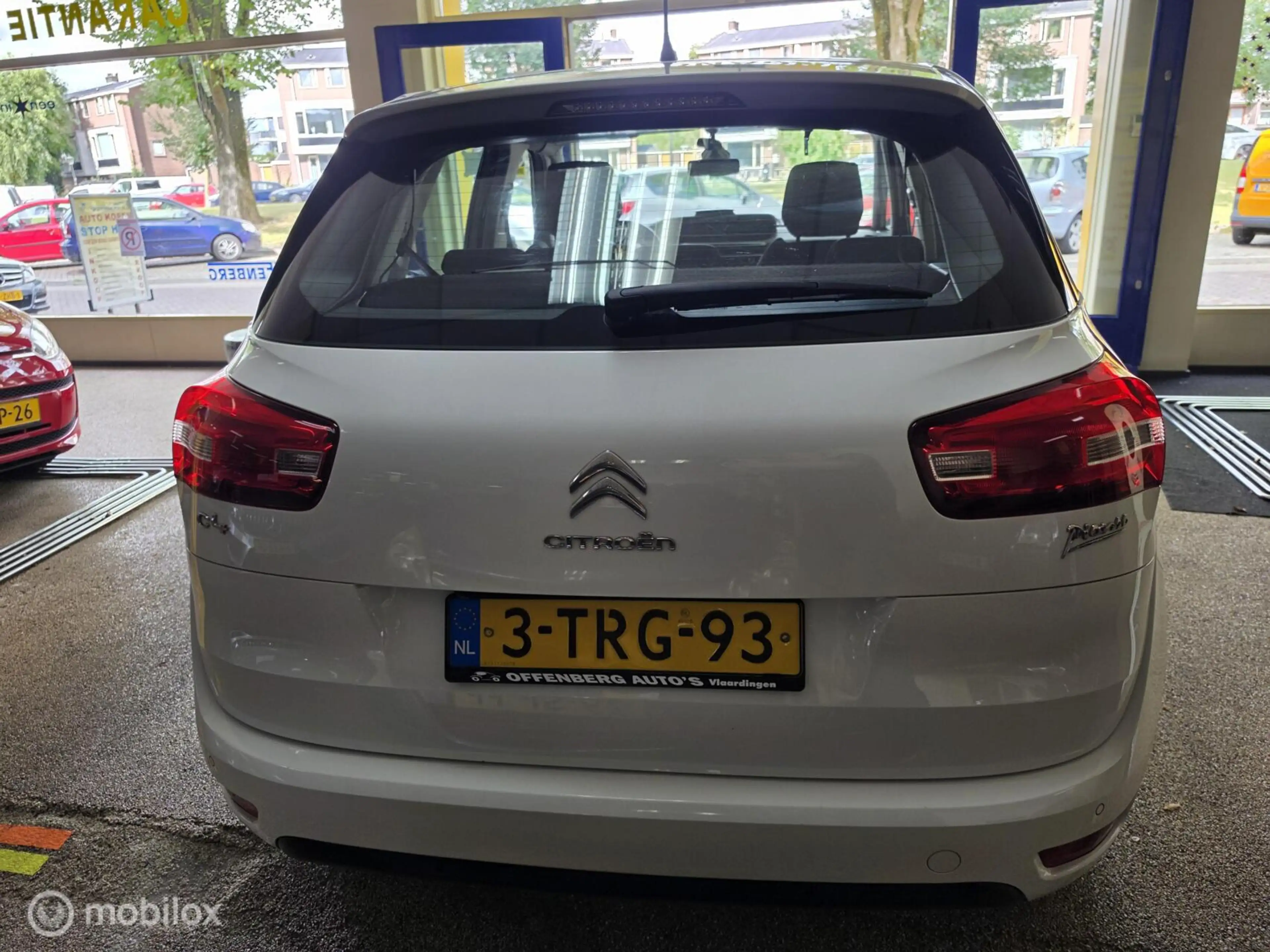 Citroen C4 Picasso 1.6 VTi Intensive — photo 7