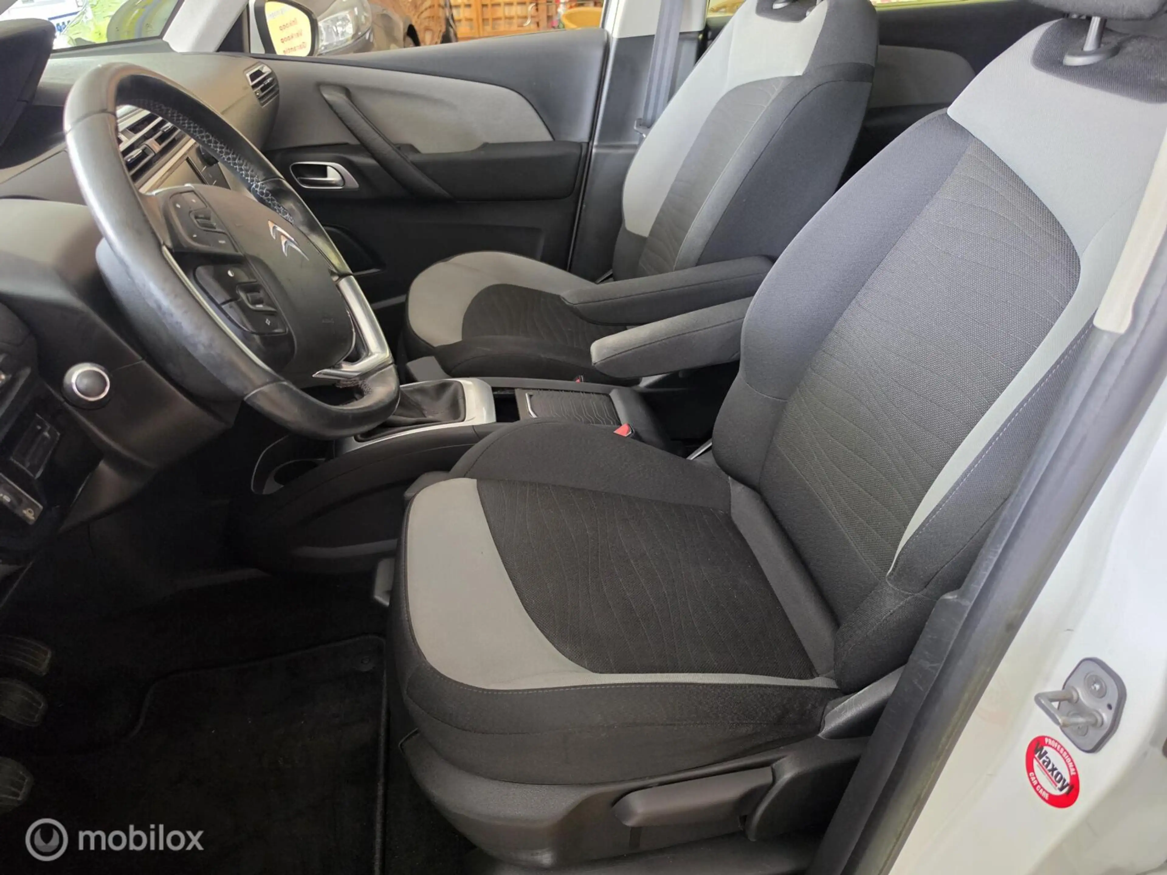 Citroen C4 Picasso 1.6 VTi Intensive — photo 13