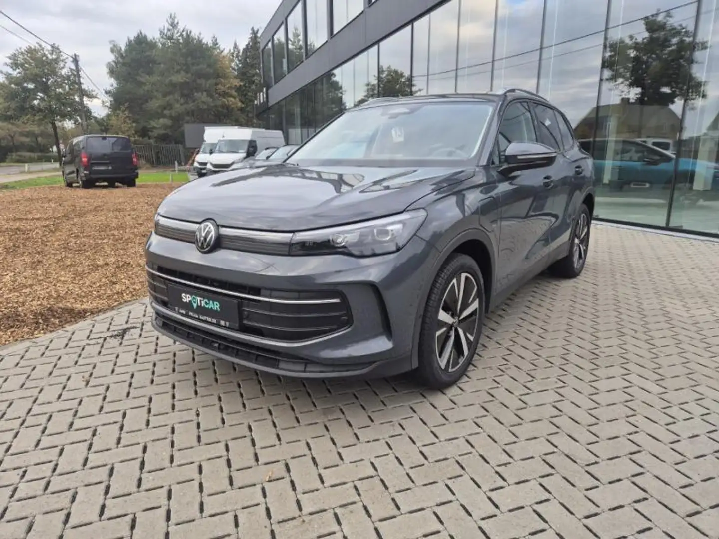Volkswagen Tiguan PLUGIN HYBR/FULL LEDER/ELECT KLEP TSI eHybrid Gris - 1