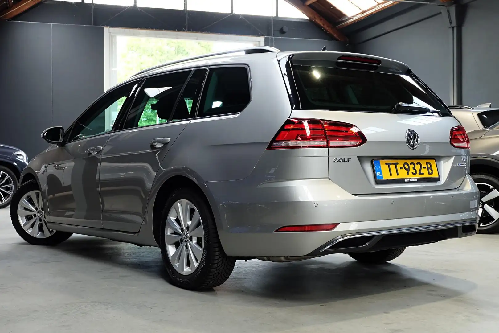 Volkswagen Golf Variant 1.5 TSI Comfortline Business / LED / CarPlay / erg Gris - 2