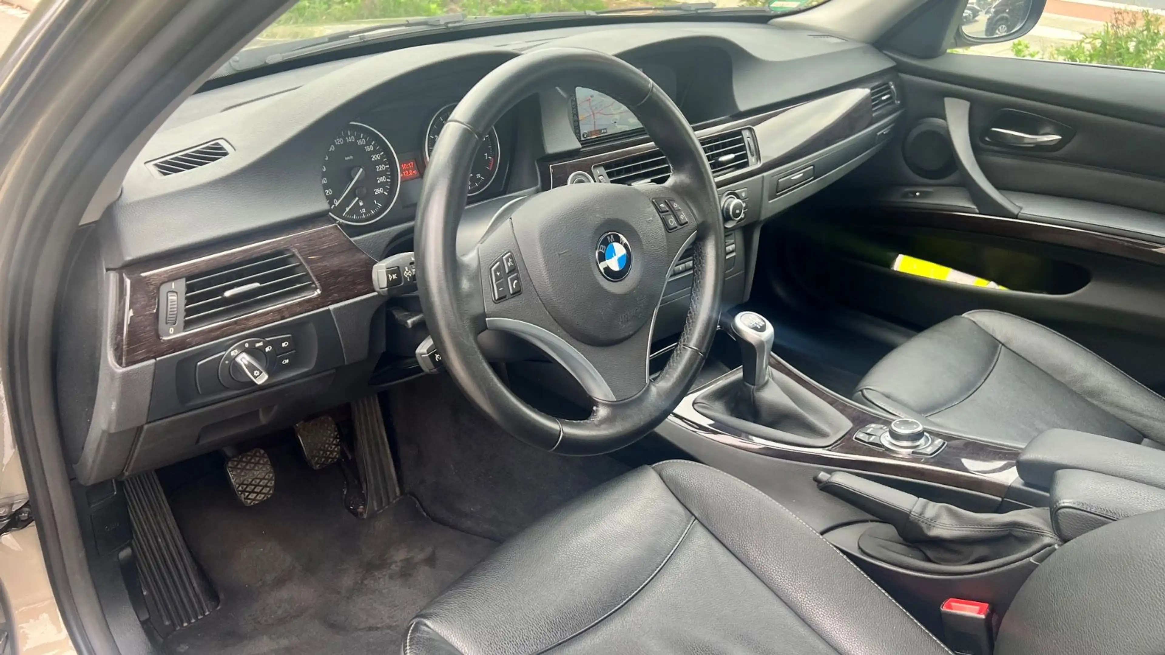 BMW 325 i/Xenon/Navi/Leder/PDC/SHZ/1.Hand — photo 5