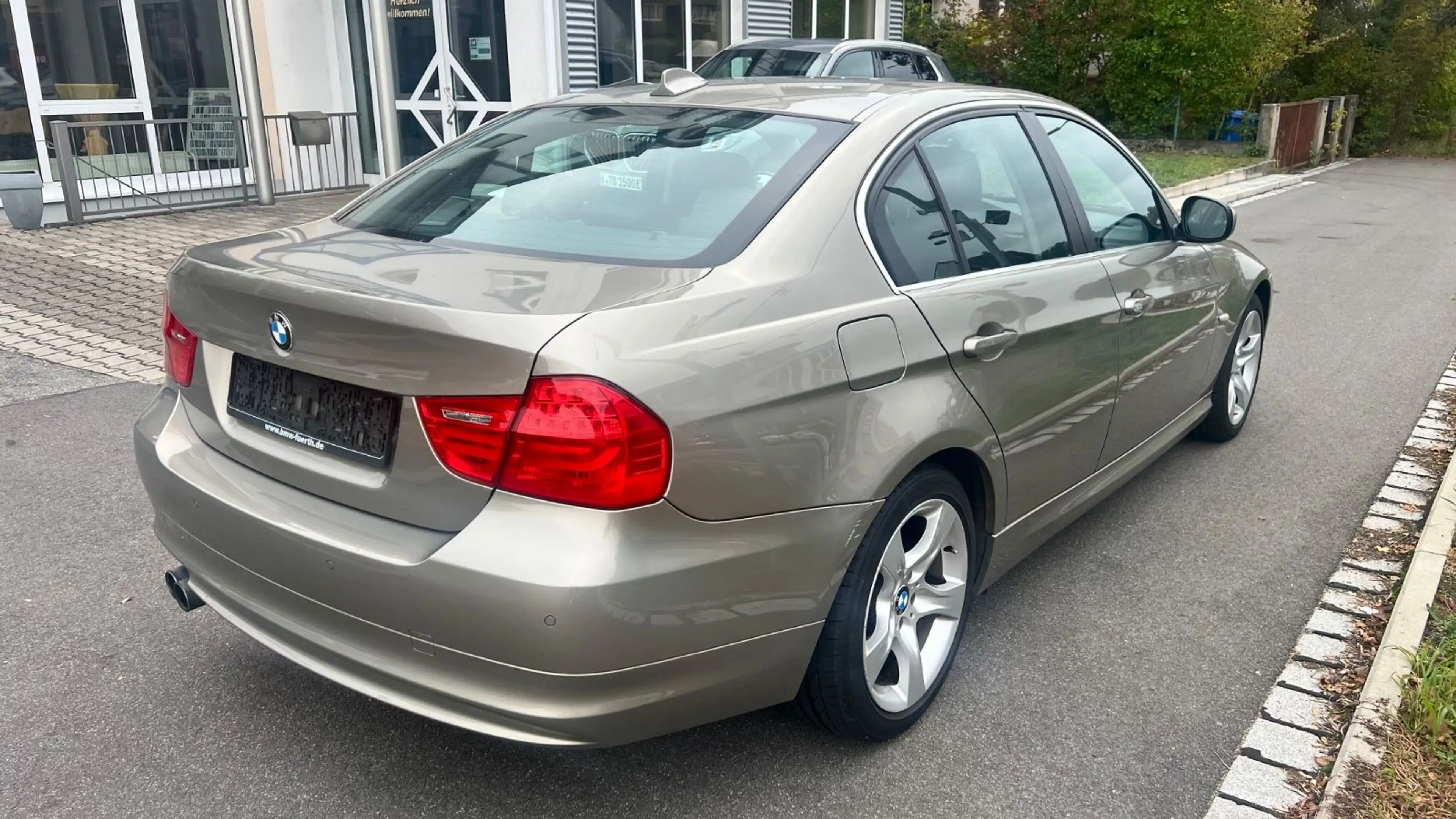 BMW 325 i/Xenon/Navi/Leder/PDC/SHZ/1.Hand — photo 3