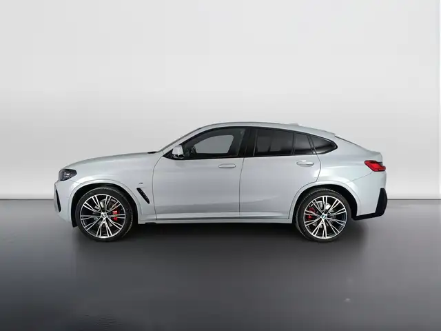BMW X4 view 6