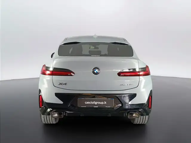 BMW X4 view 5