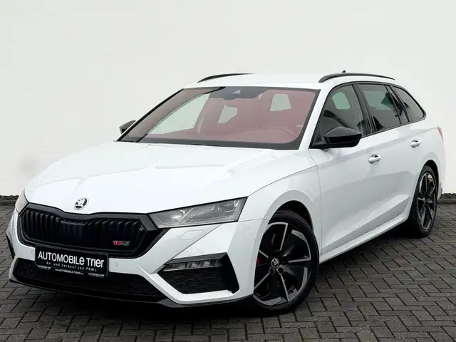 Skoda Octavia main image