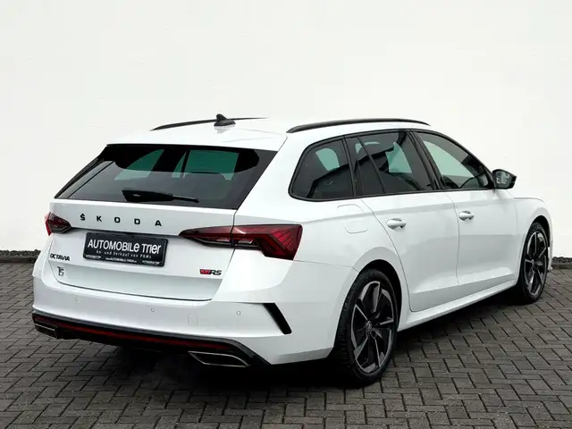 Skoda Octavia view 5