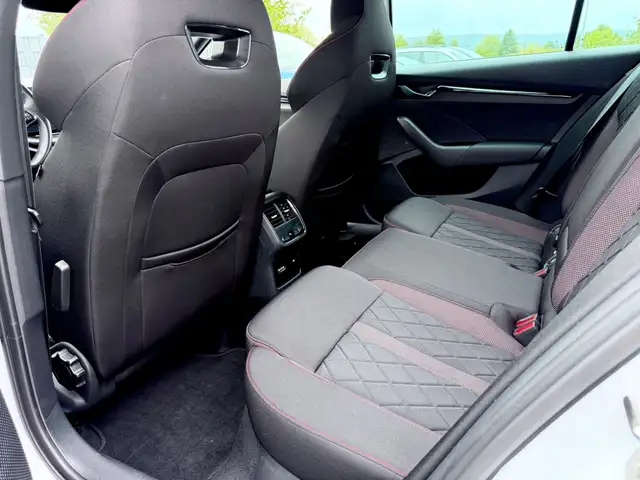Skoda Octavia view 13