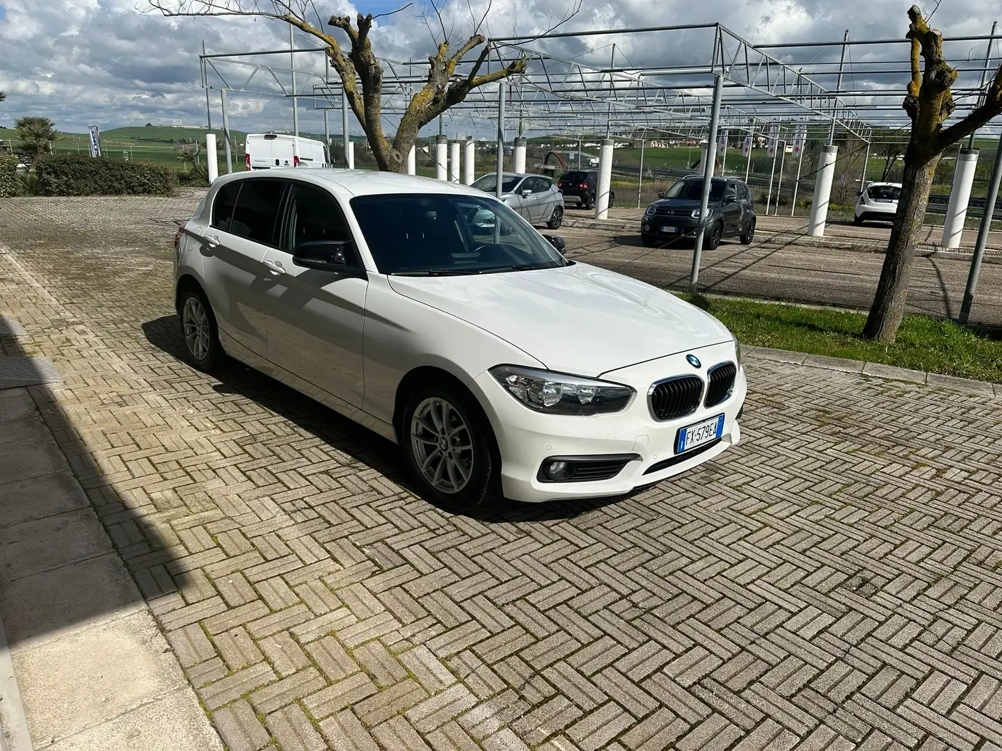 BMW 116 116d 5p Business Blanco - 1