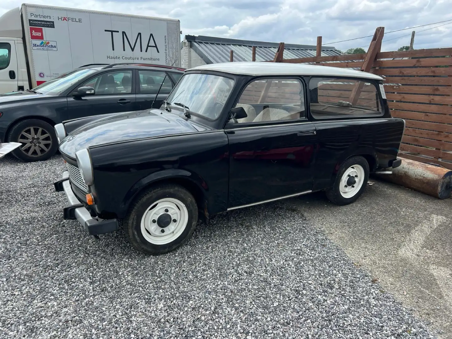 Trabant P601 BREAK Zwart - 1