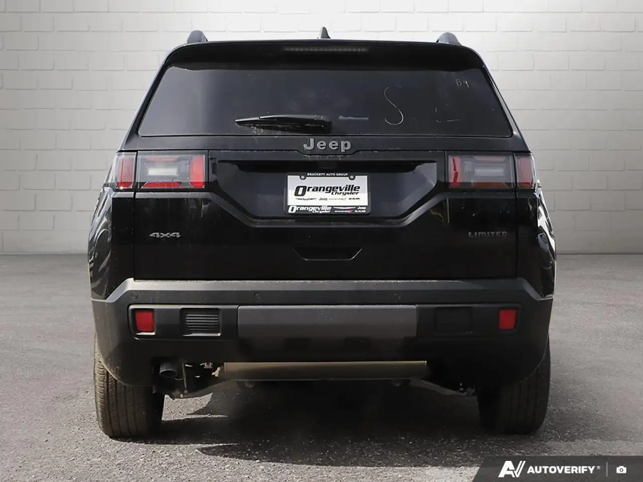 Jeep Cherokee снимка Jeep Cherokee
