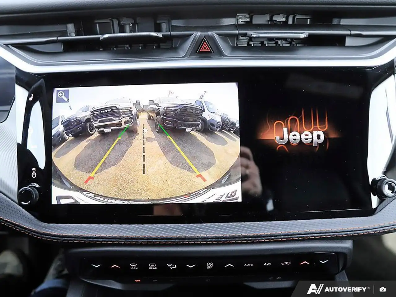 Jeep Cherokee снимка Jeep Cherokee