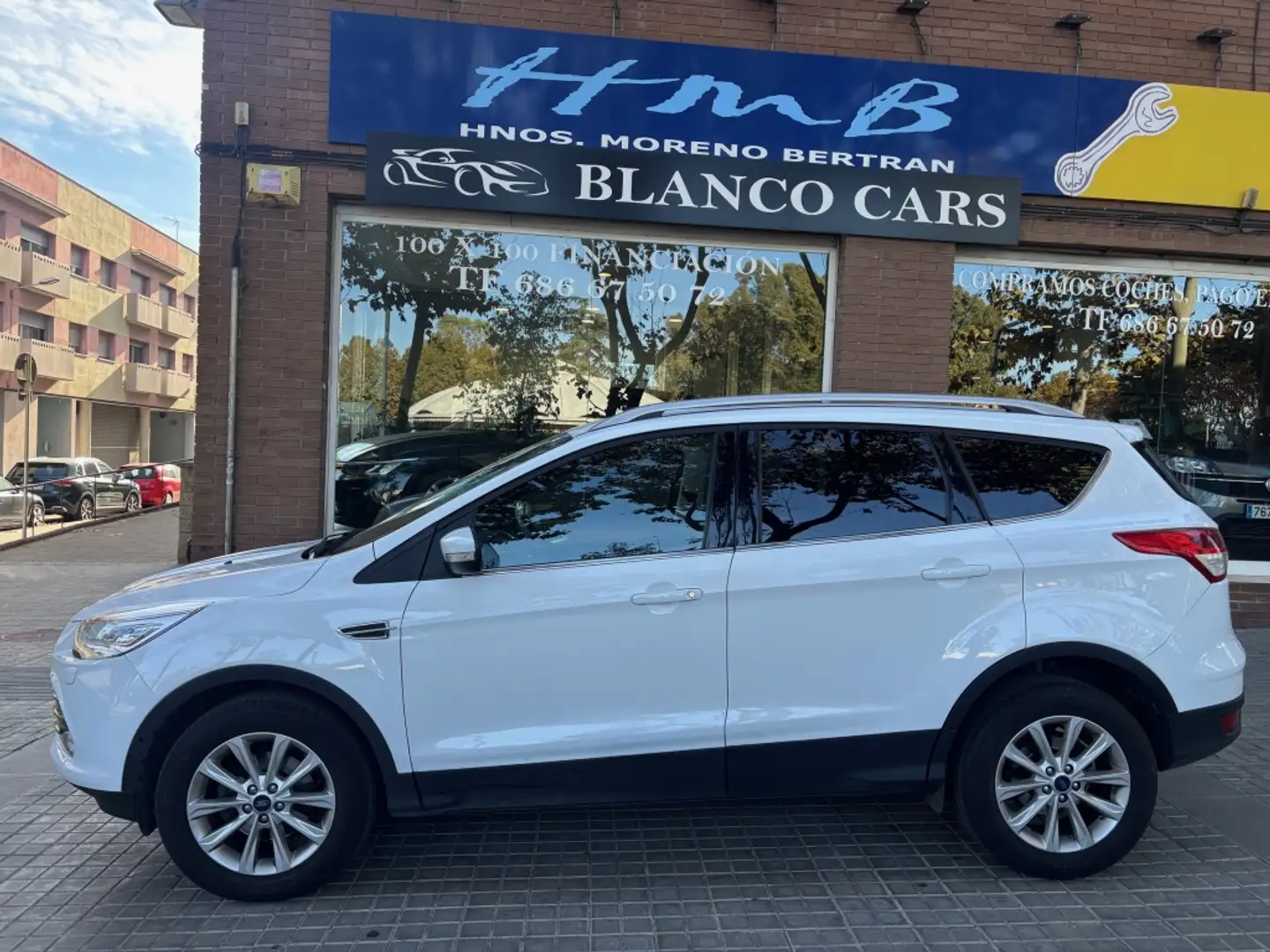Ford Kuga 1.5 EcoB. Auto S&S Titanium 4x2 150 Blanc - 1