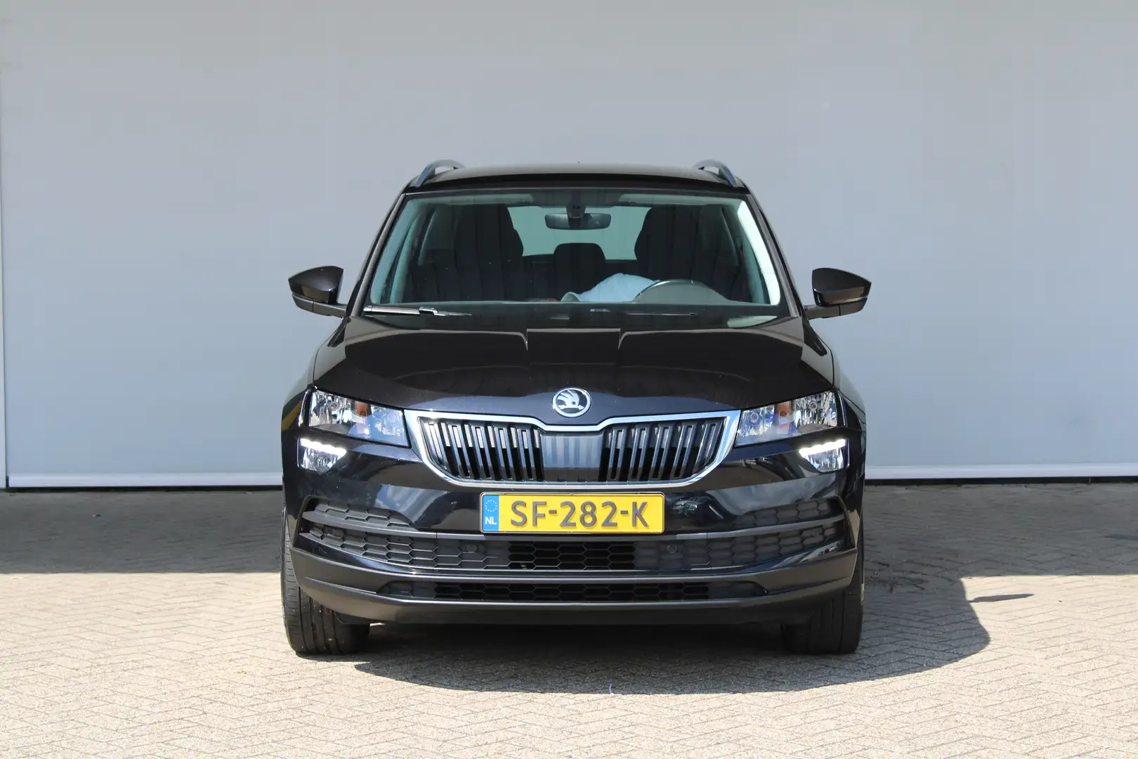 Skoda Karoq 1.0 TSI Ambition Business | Apple Carplay/Android Zwart - 2