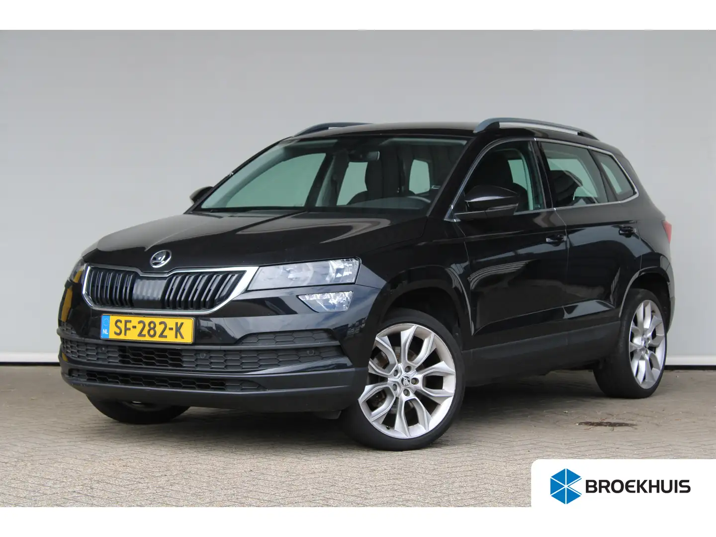 Skoda Karoq 1.0 TSI Ambition Business | Apple Carplay/Android Zwart - 1