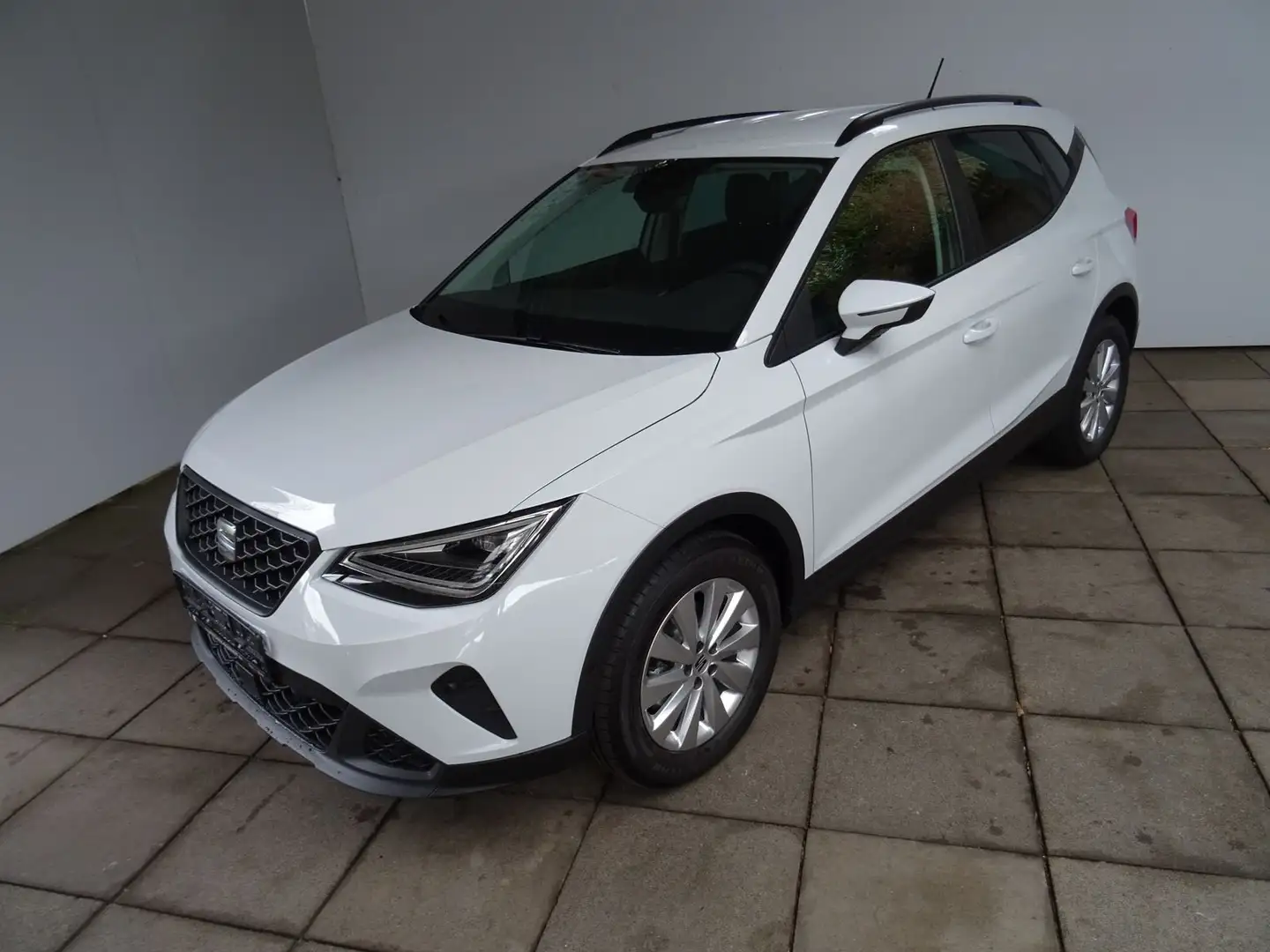 SEAT Arona ARONA 1.0 TSI STYLE / LED'S+KAMERA+BEATS Weiß - 2