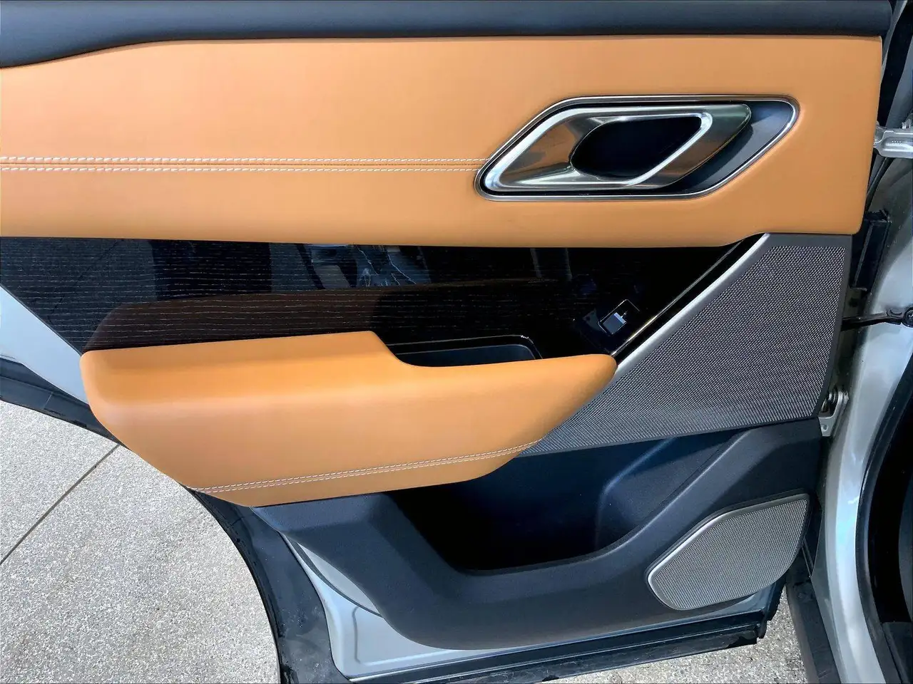 Land Rover Range Rover Velar снимка Land Rover Range Rover Velar