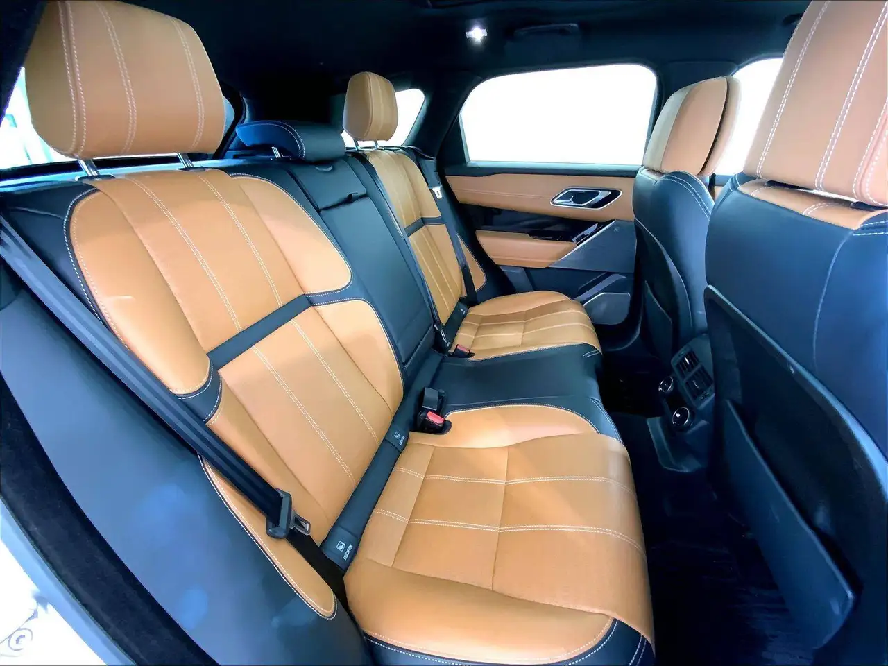 Land Rover Range Rover Velar снимка Land Rover Range Rover Velar