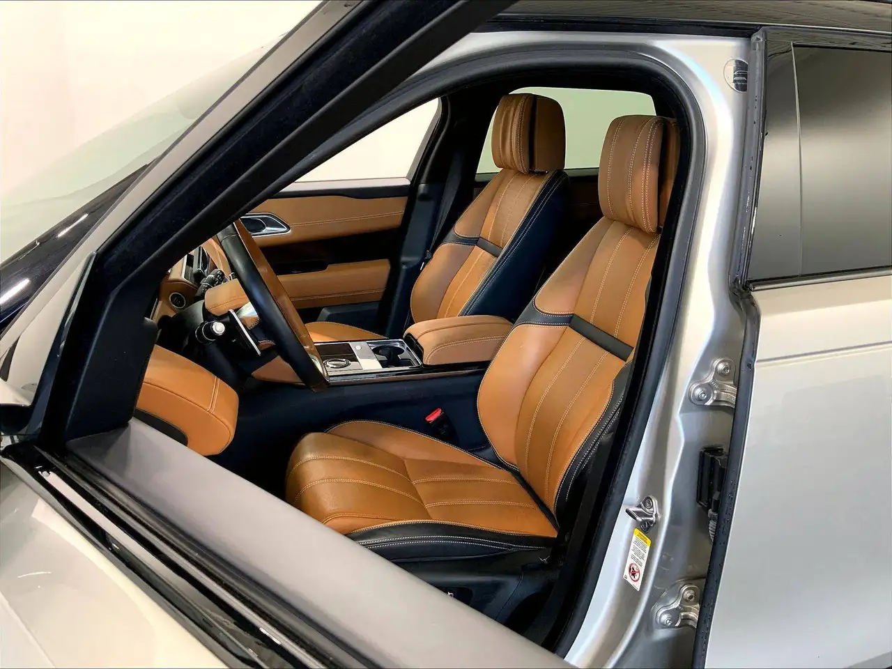 Land Rover Range Rover Velar снимка Land Rover Range Rover Velar