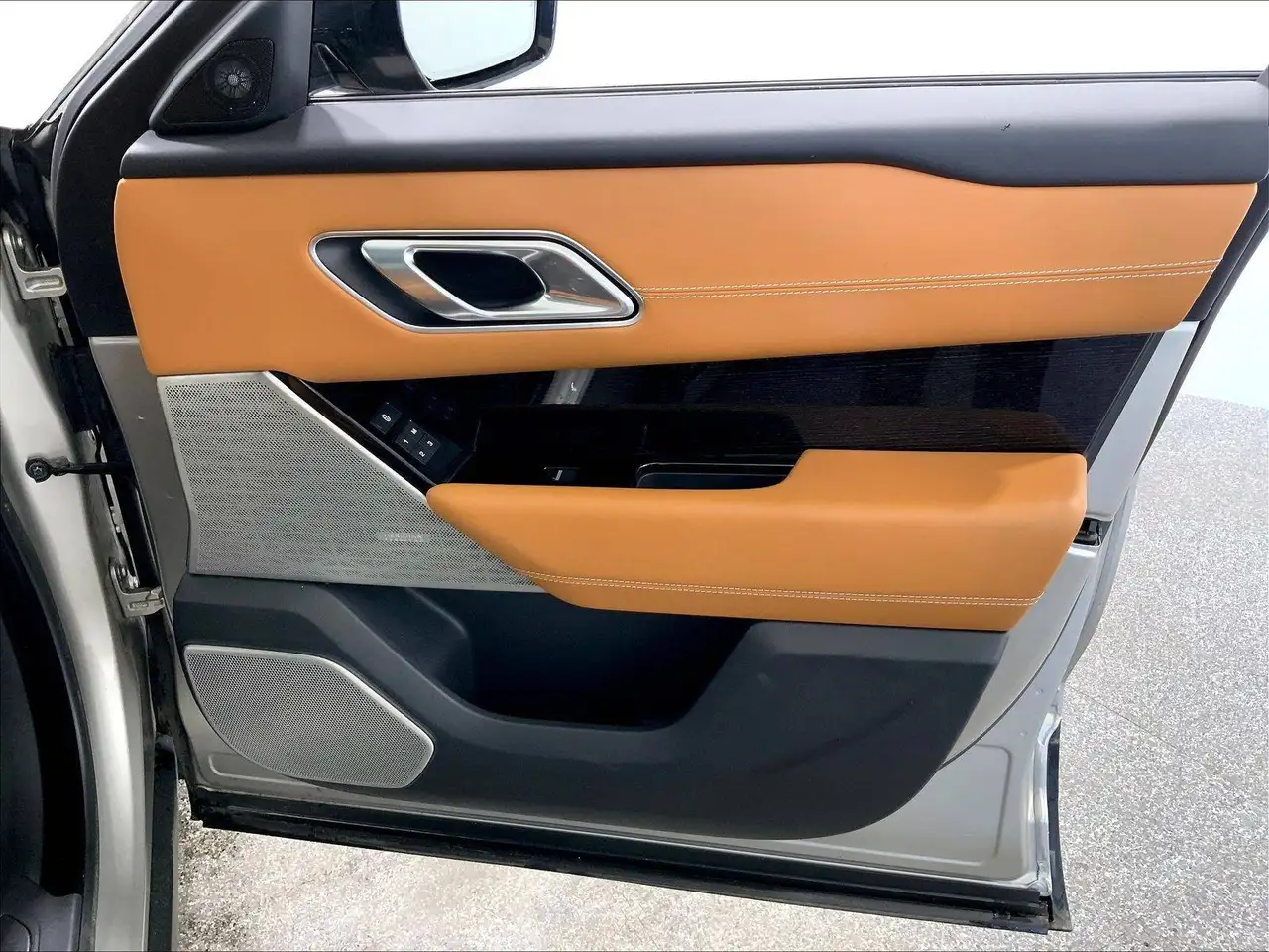 Land Rover Range Rover Velar снимка Land Rover Range Rover Velar