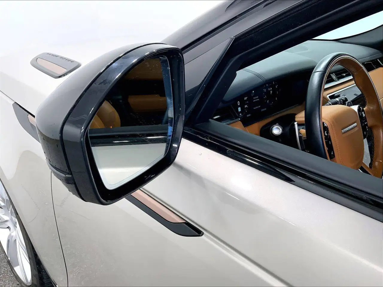 Land Rover Range Rover Velar снимка Land Rover Range Rover Velar