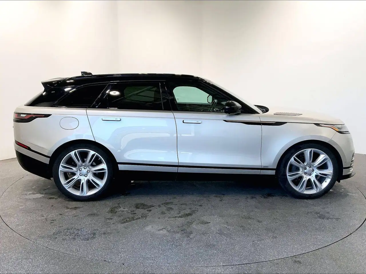 Land Rover Range Rover Velar снимка Land Rover Range Rover Velar