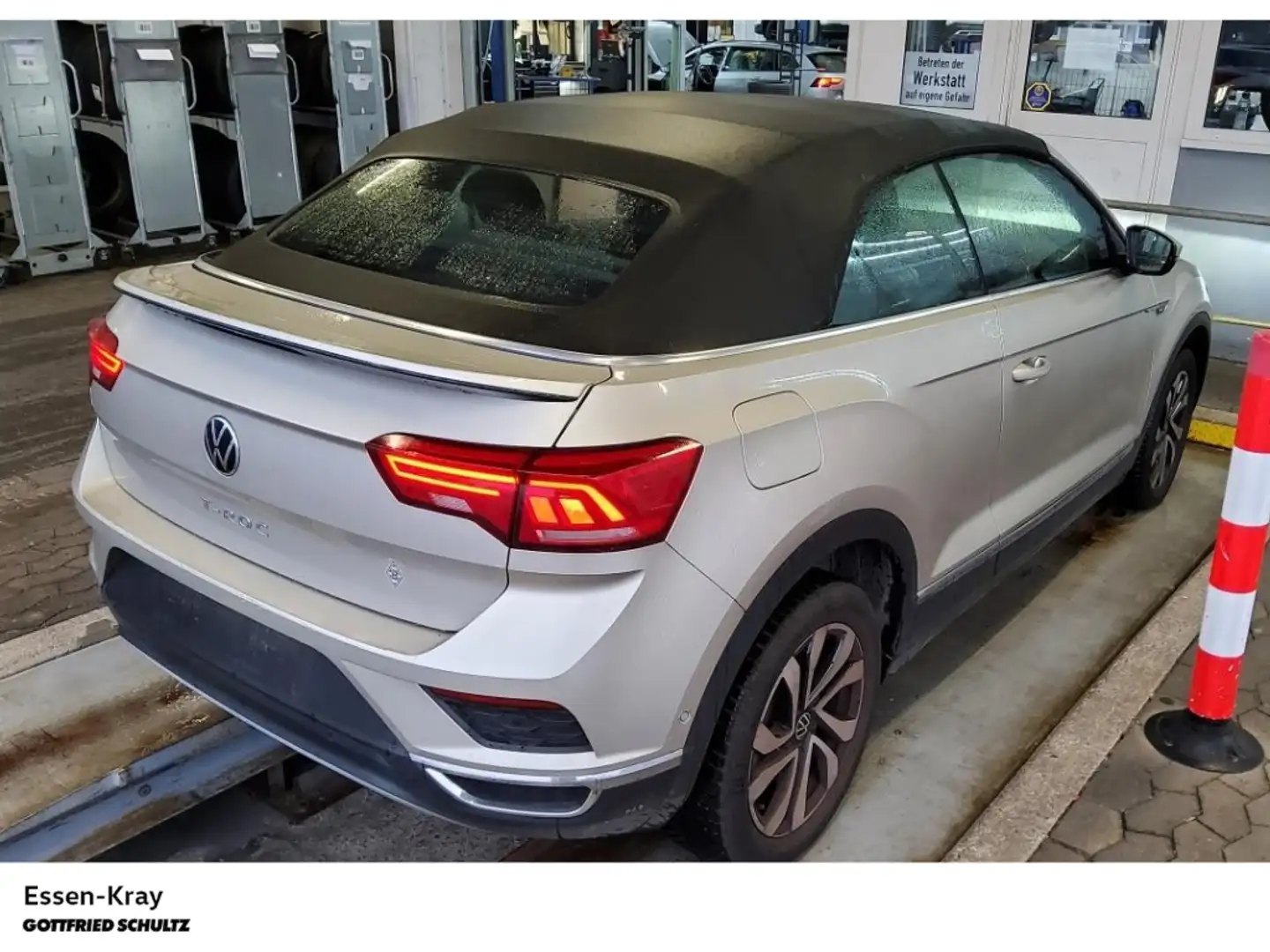 Volkswagen T-Roc Cabriolet Active 1.0 TSI LED Navi Kamera Silber - 2