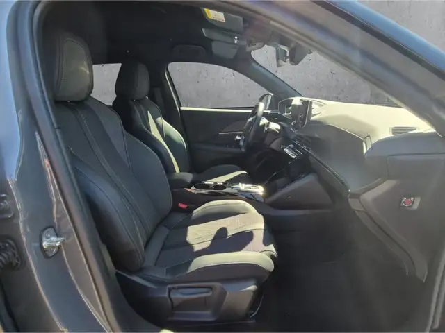 Peugeot 2008 view 13