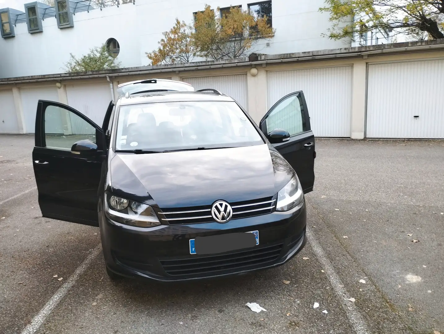 Volkswagen Sharan SHARAN 2.0 TDI 140 FAP BLUEMOTIon NOLOGY TRENDLINE Noir - 1