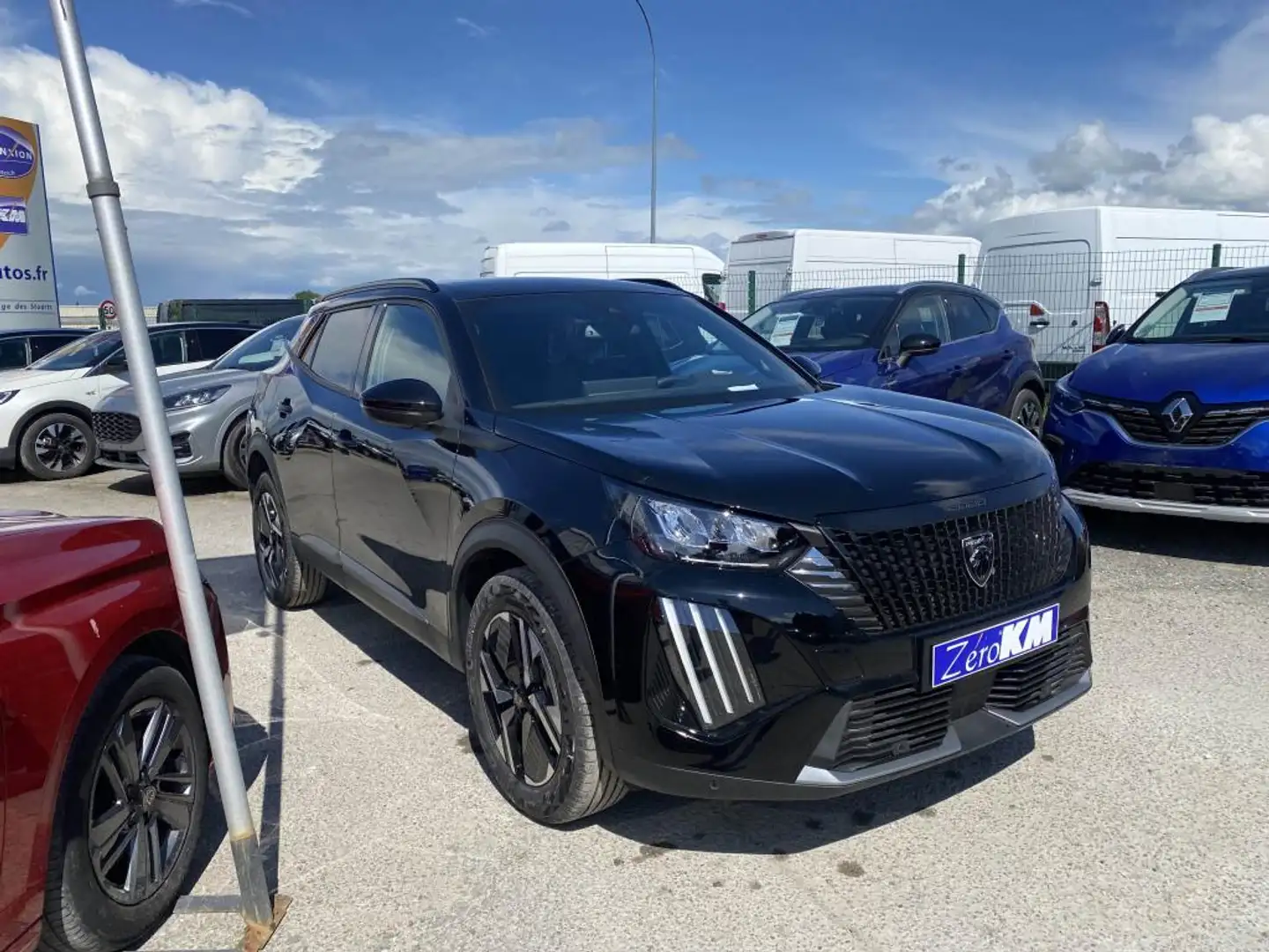 Peugeot 2008 1.2i Hybrid - 136 - BV e-DCS6  Allure Noir - 2