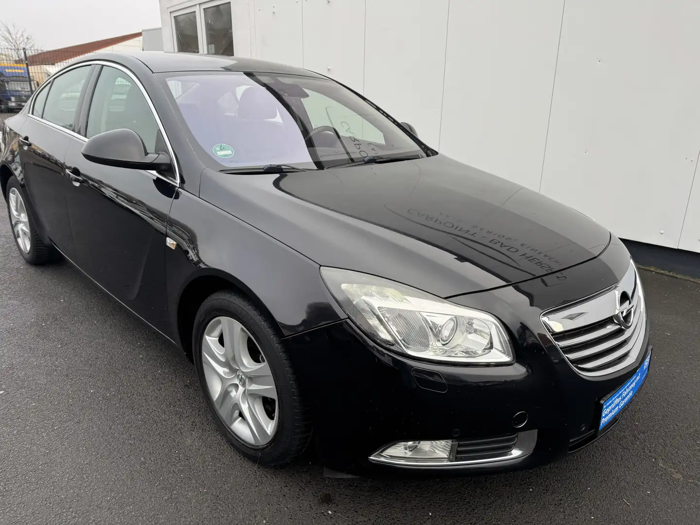 Opel Insignia Sport 4x4| XENON| 8FACH BEREIFT| LEDER| Schwarz - 2