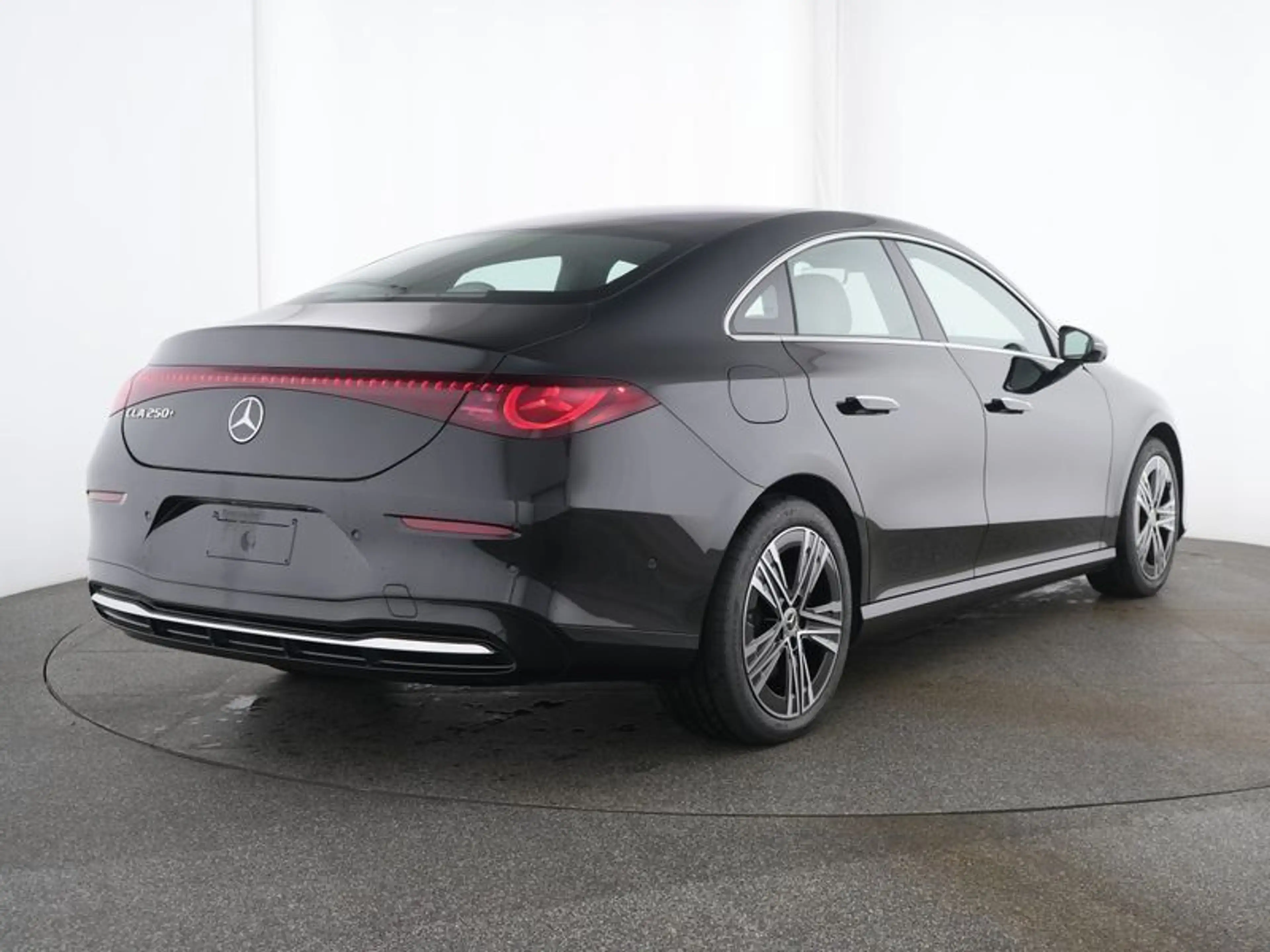 Mercedes-Benz CLA 250 + EQ PROG-PREMIUM MBEAM MEMORY DISTRO VZA — photo 4