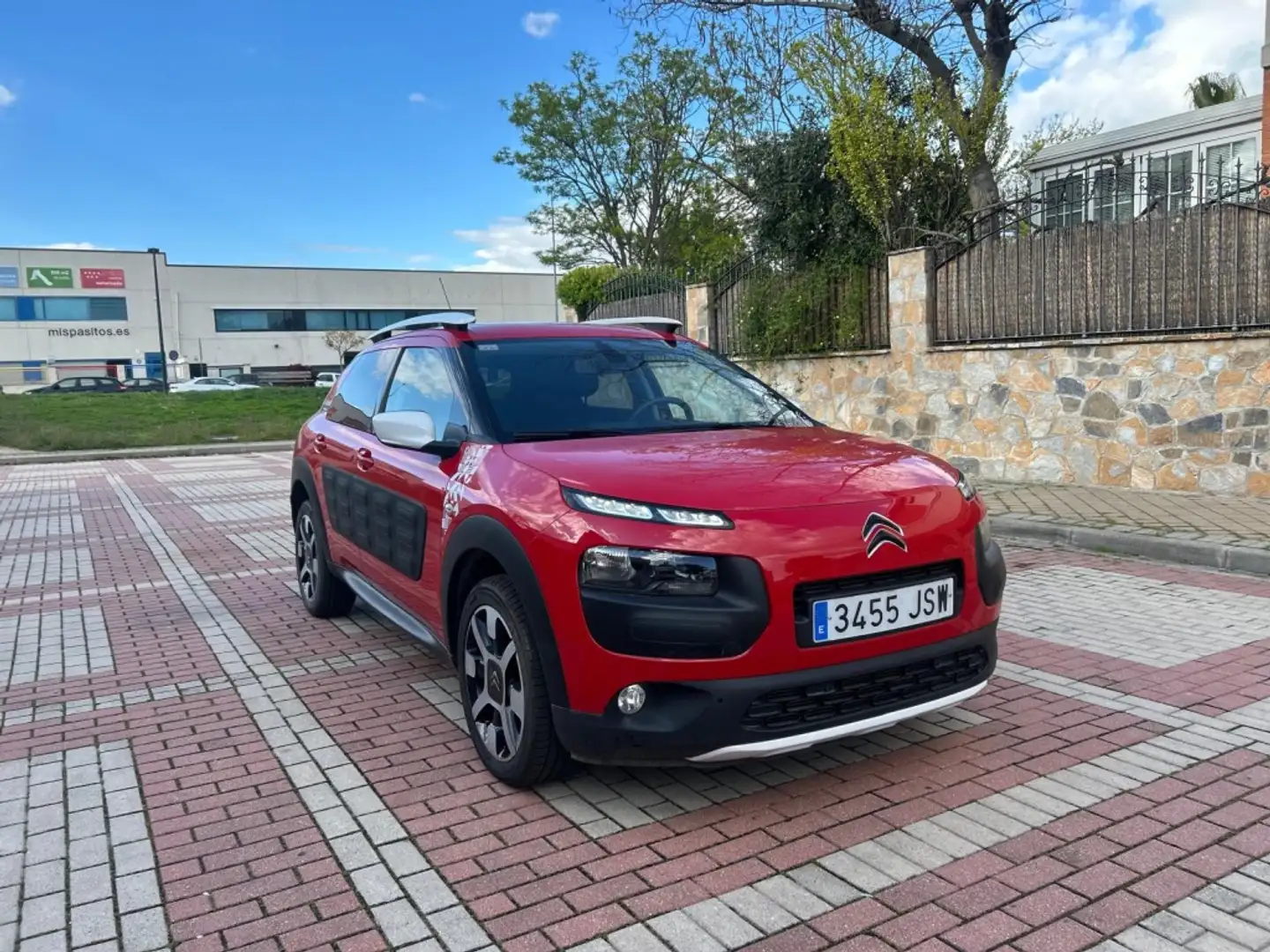 Citroen C4 Cactus 1.6 BlueHDi Rip Curl 100 Rouge - 1